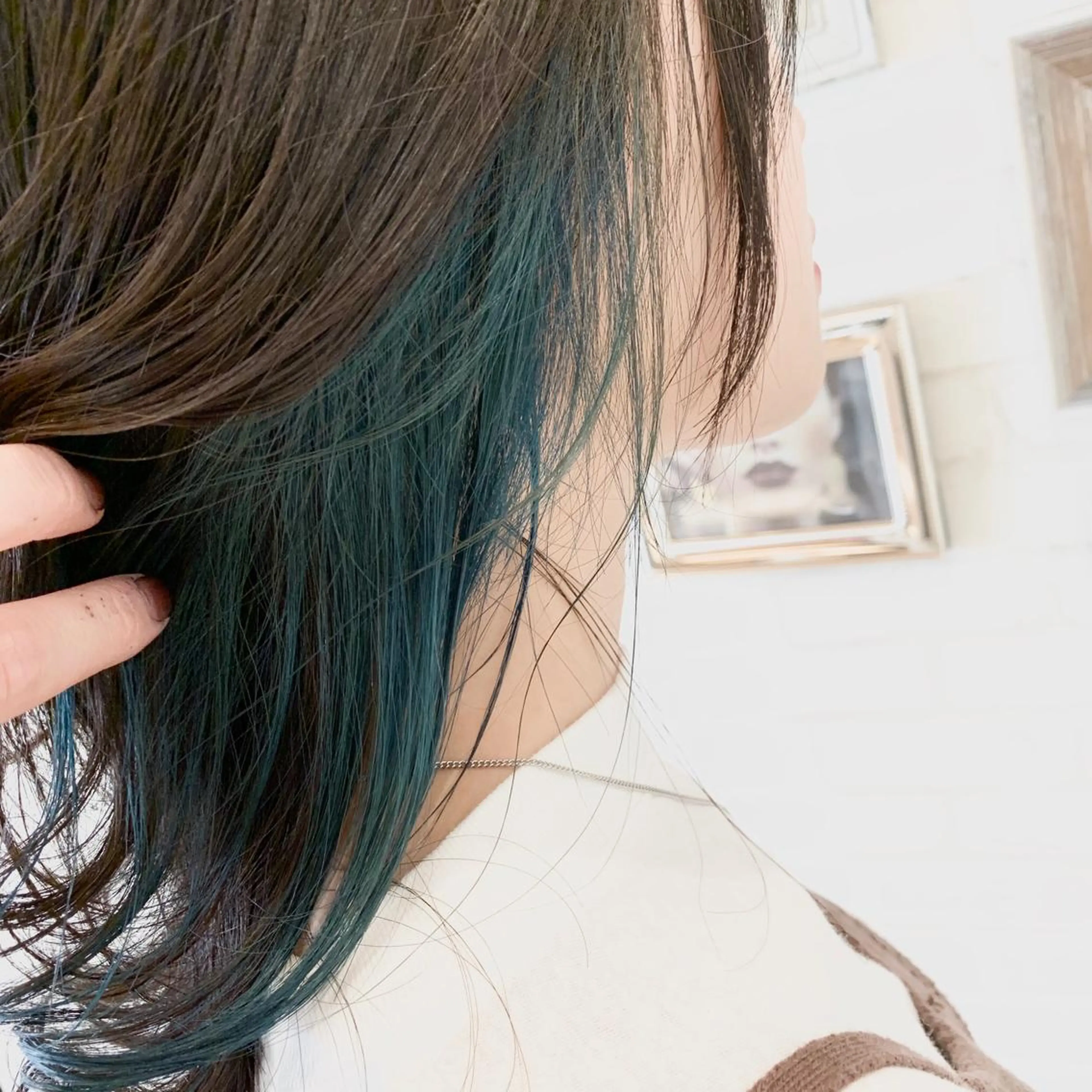 ミディアム カラー アッシュ アッシュグレー アッシュグレージュ グレージュ インナーカラー Gain Nanamiのエステ・リラクイメージ