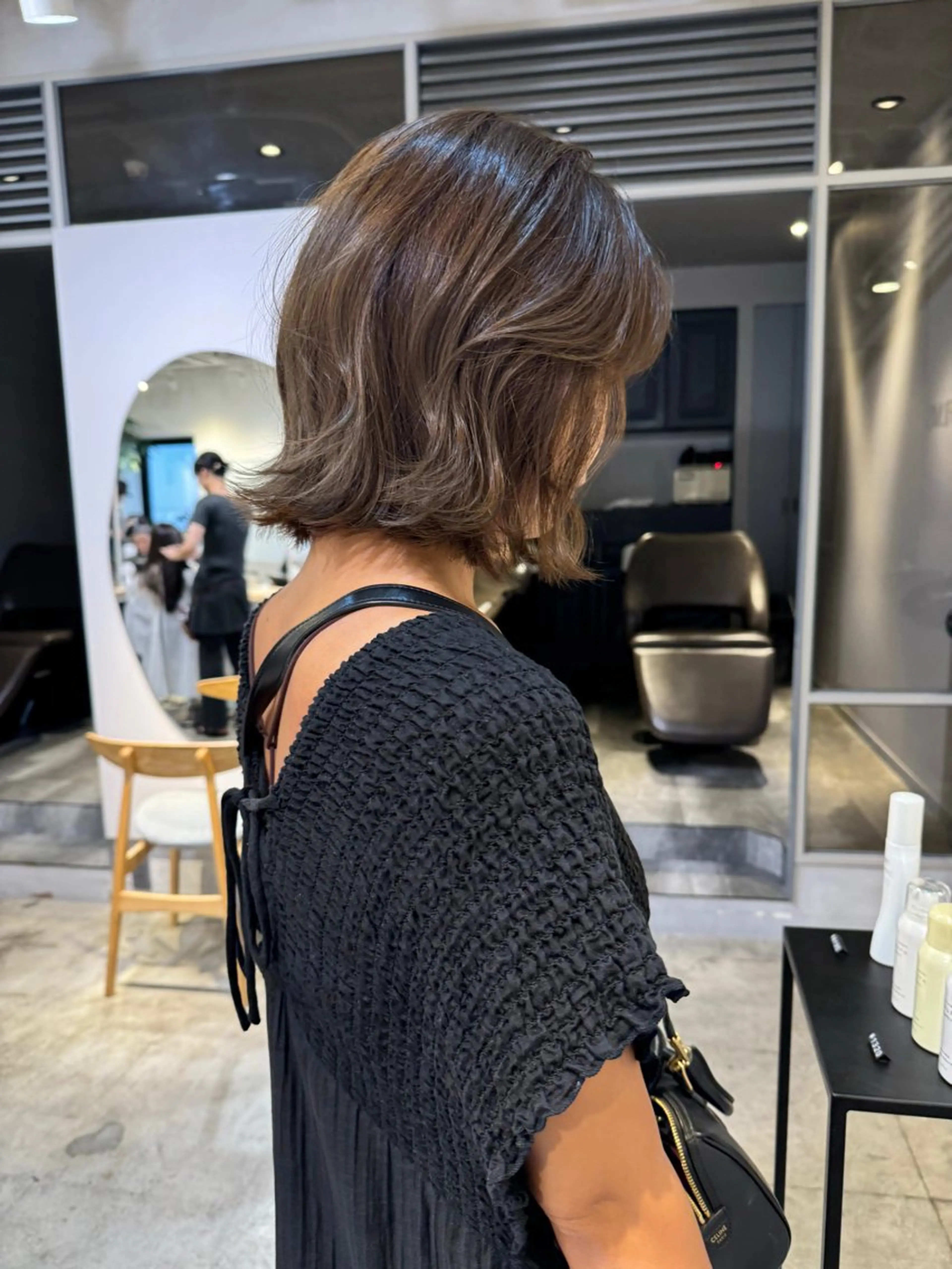 ショート ボブ レイヤーカット 梨澤 百音のヘアスタイル