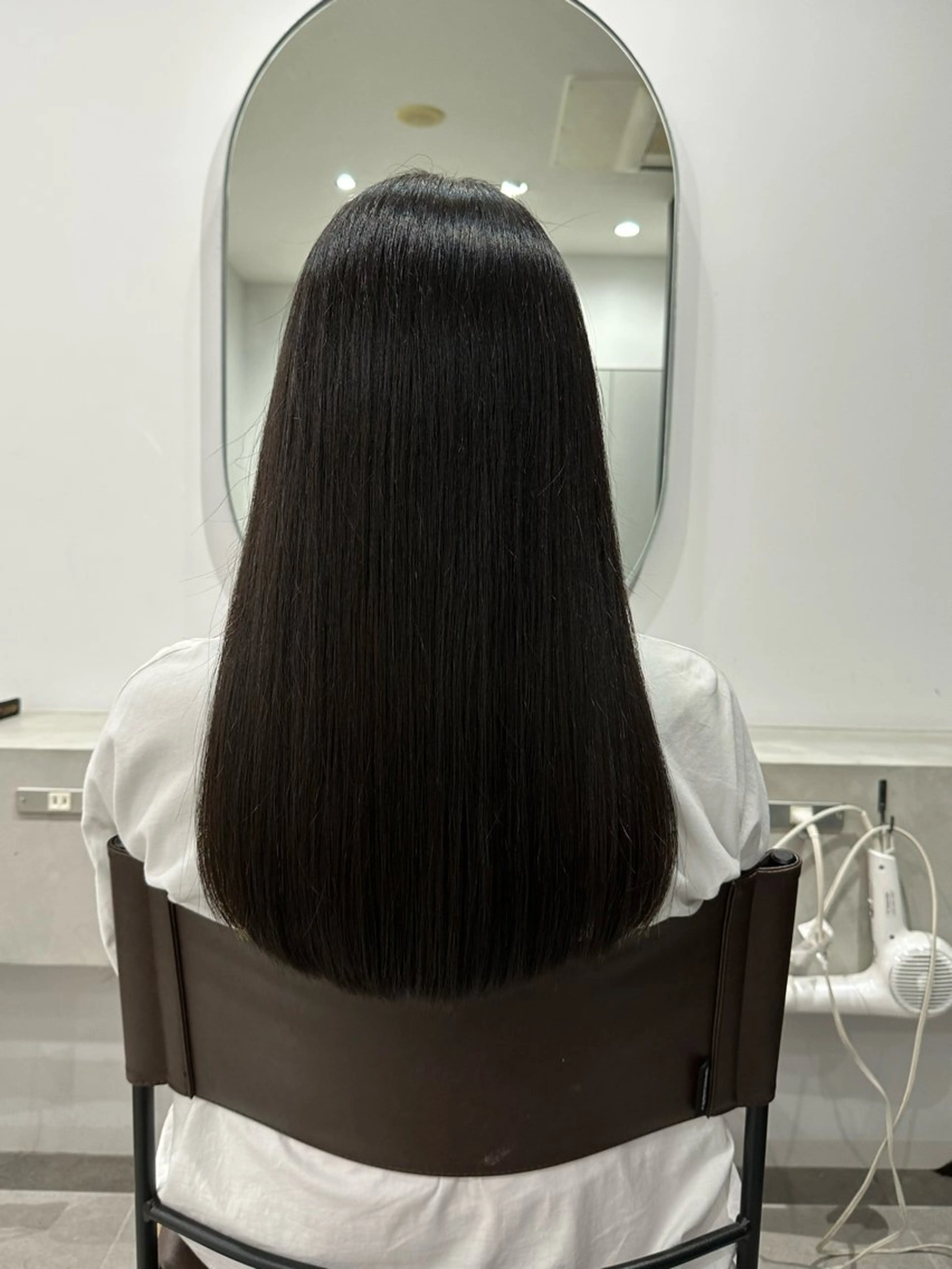 ロング シガ ミクトのヘアスタイル