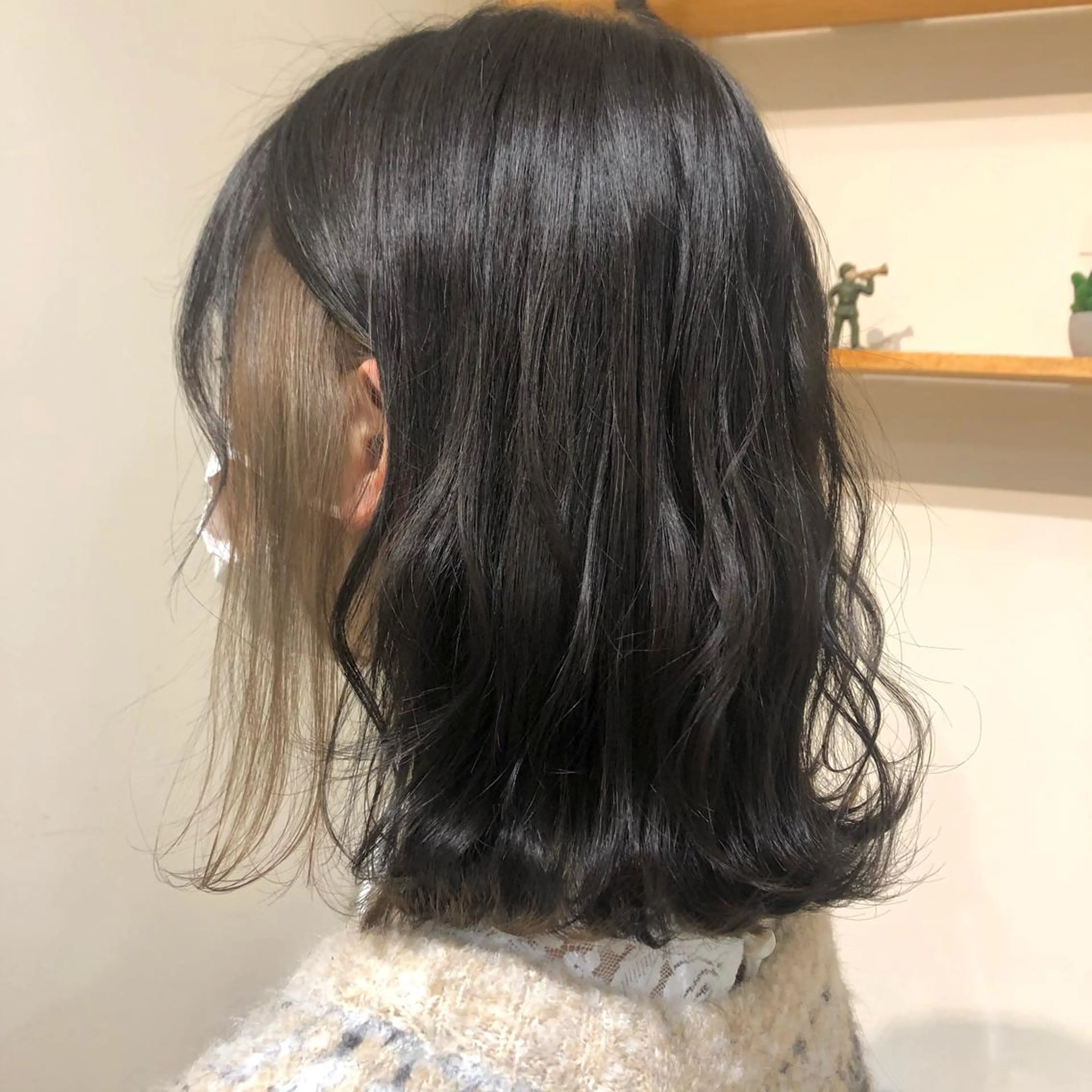 ミディアム ヘアカラー ニイムラ ミキのヘアスタイル