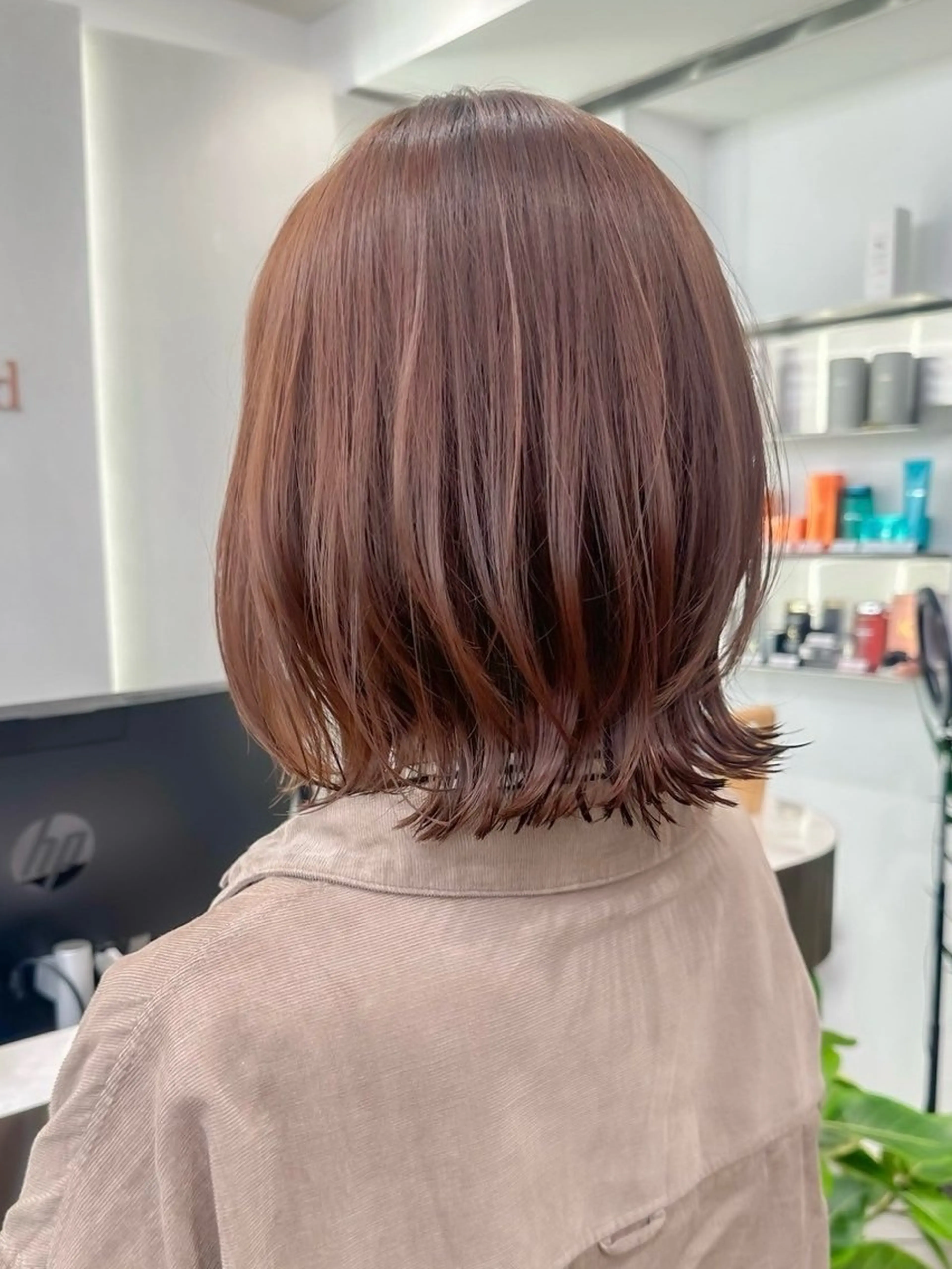 ミディアム カット ヘアカラー トリートメント 💖ボブ/髪質改善 顔周りレイヤー/ユイのヘアスタイル