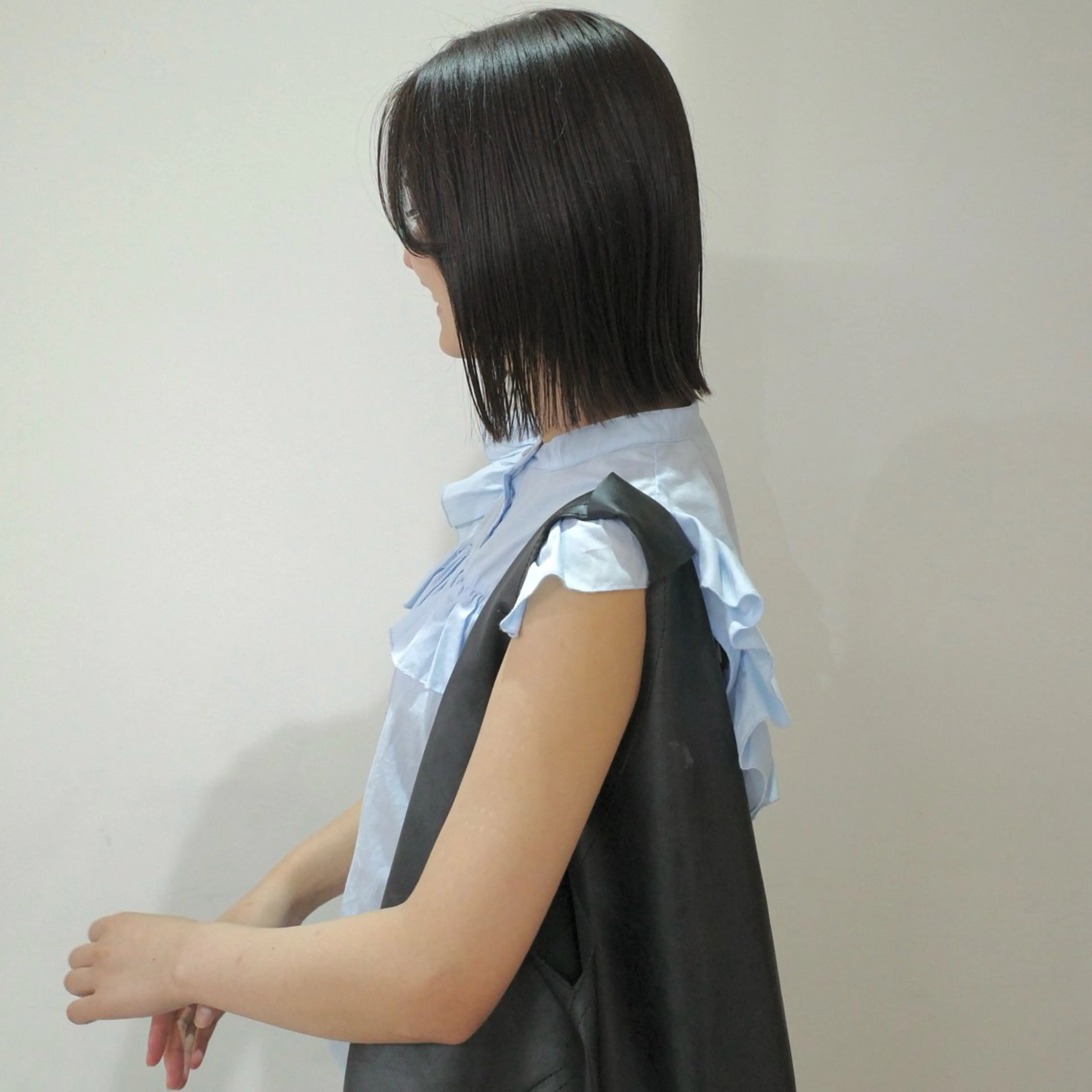 ミディアム カラー 透明感カラー 顔まわりレイヤー 顔周りカット ハッシュカット レイヤーカット カット ヘアカラー トリートメント nonoka オリーブ/レイヤーのヘアスタイル