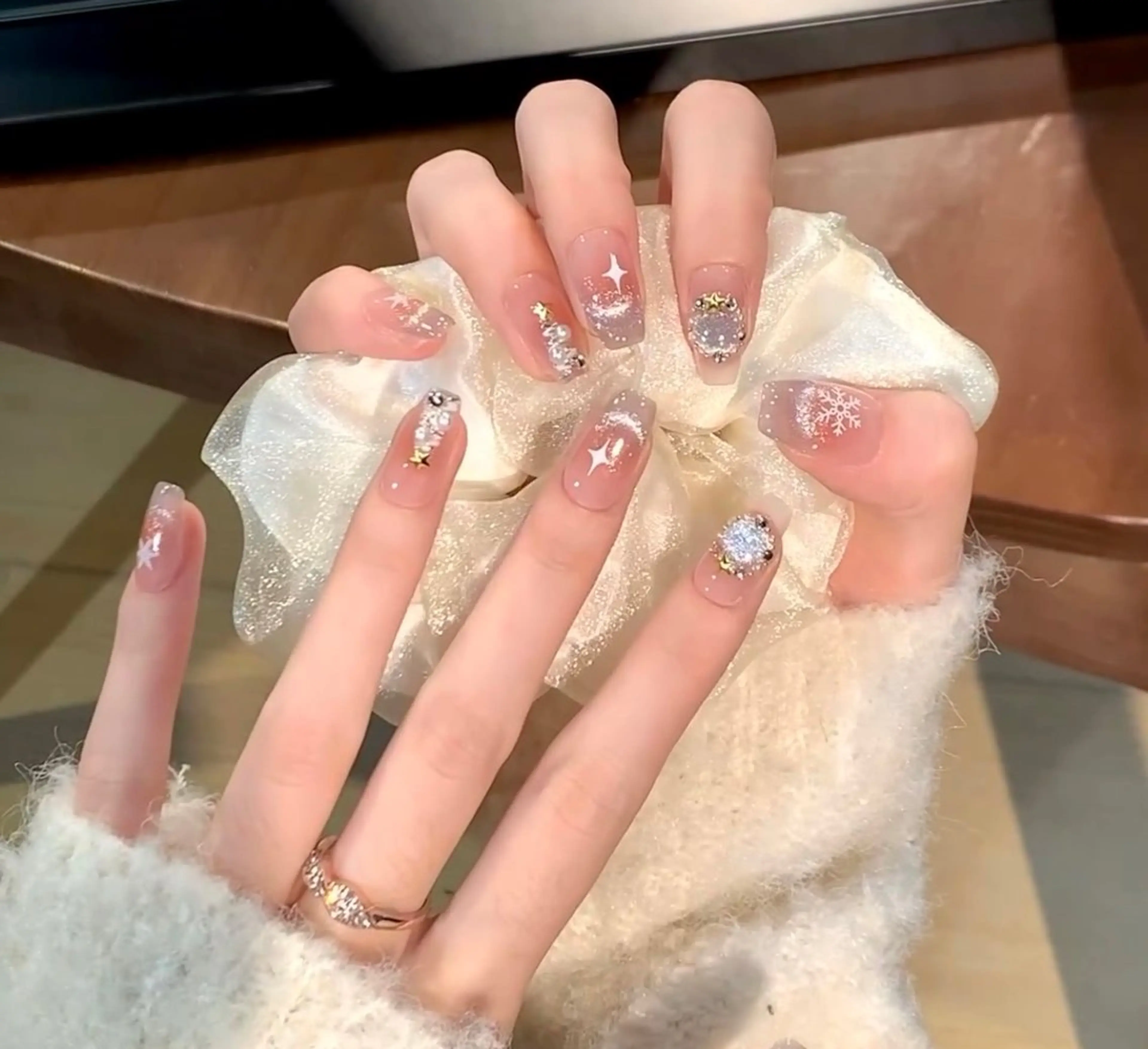 ネイル ジェルネイル ハート 韓国ネイル ニュアンスネイル パラジェル Niko nailサロンのネイルデザイン