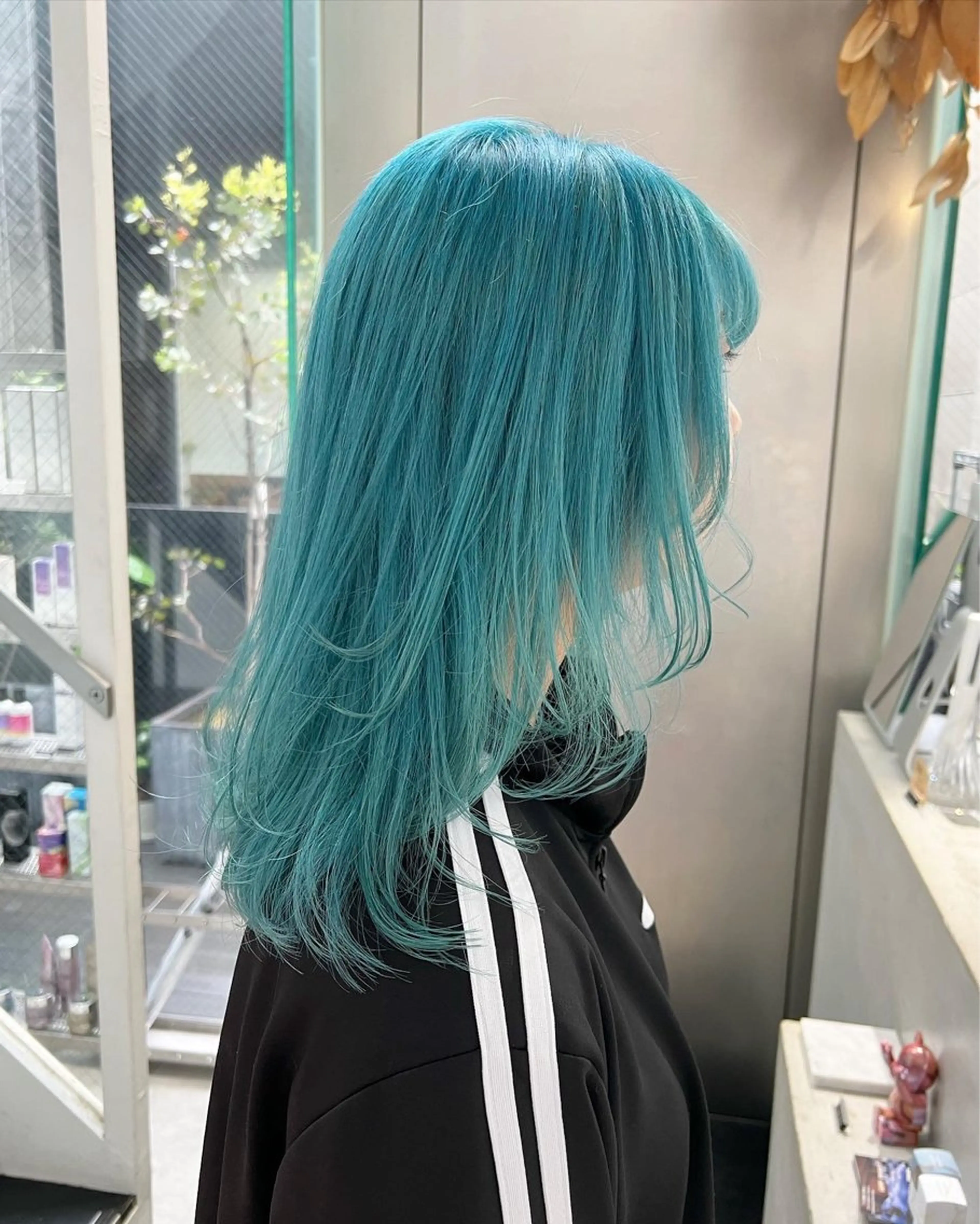 ロング カラー ブリーチ ブルーカラー レイヤーカット カット ヘアカラー トリートメント インナーカラー/天神 ブリーチ/吉田のヘアスタイル