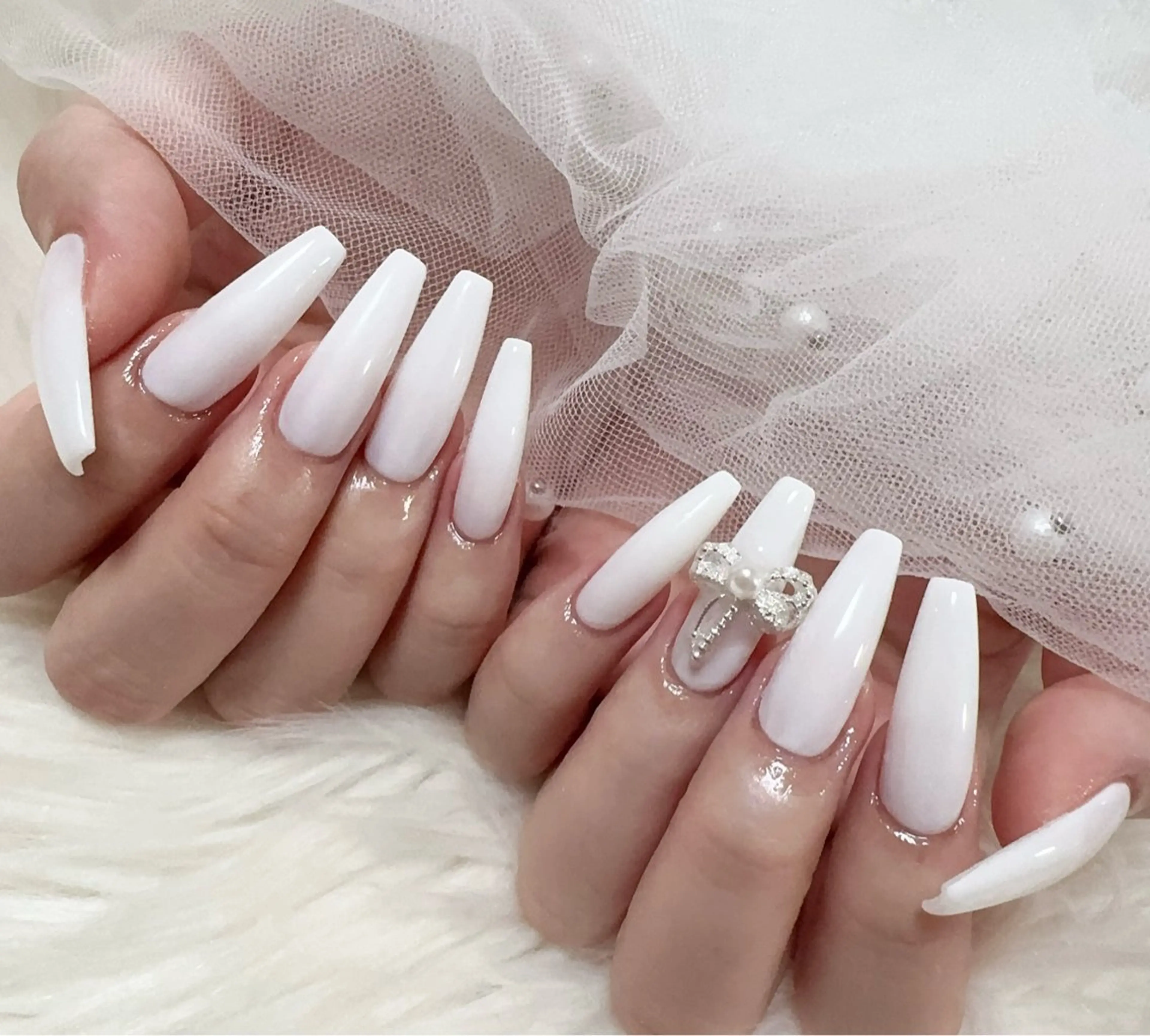 ネイル ハンドネイル &ME ネイルサロンのネイルデザイン