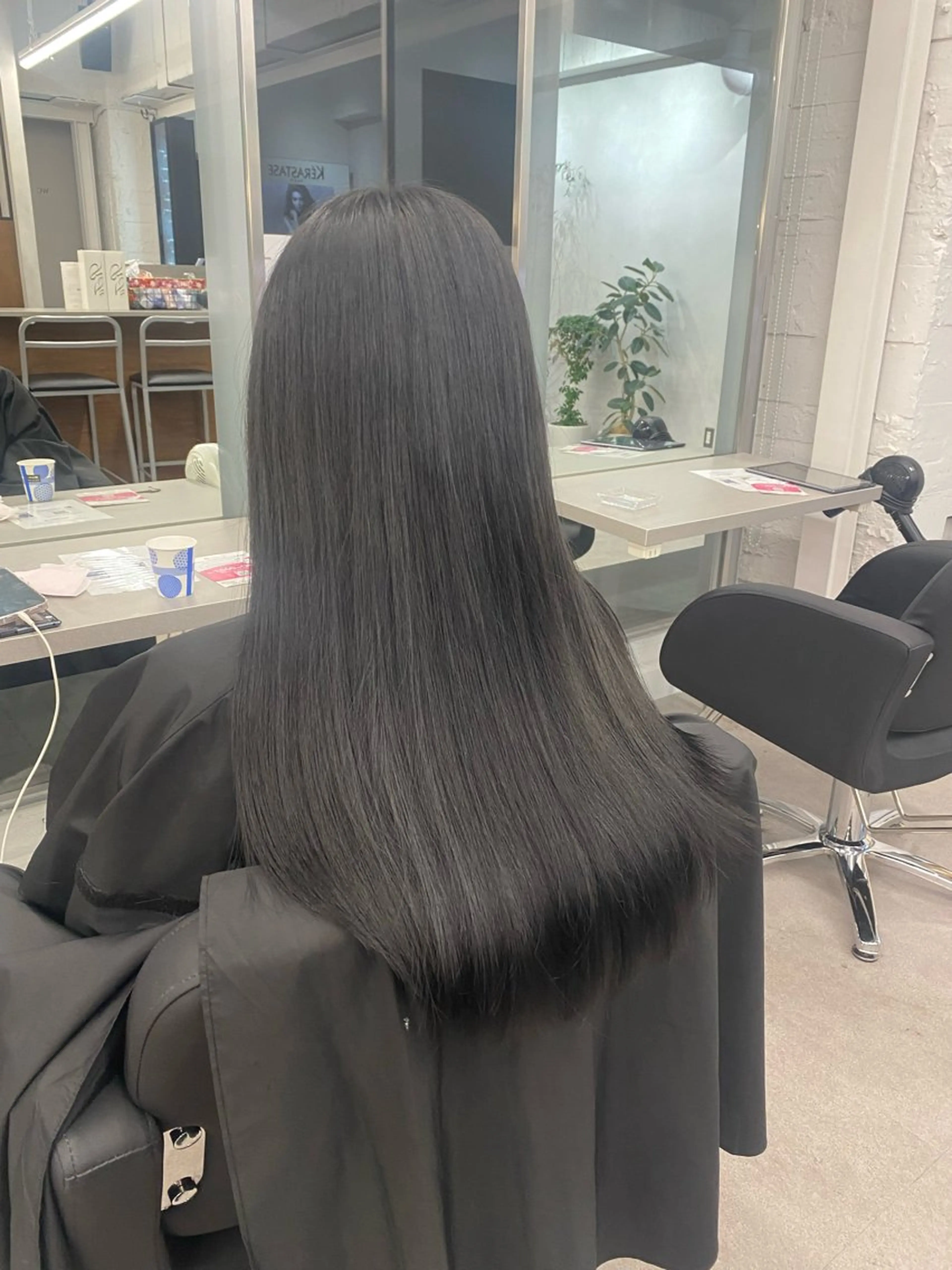 ロング 金子 真悠のヘアスタイル