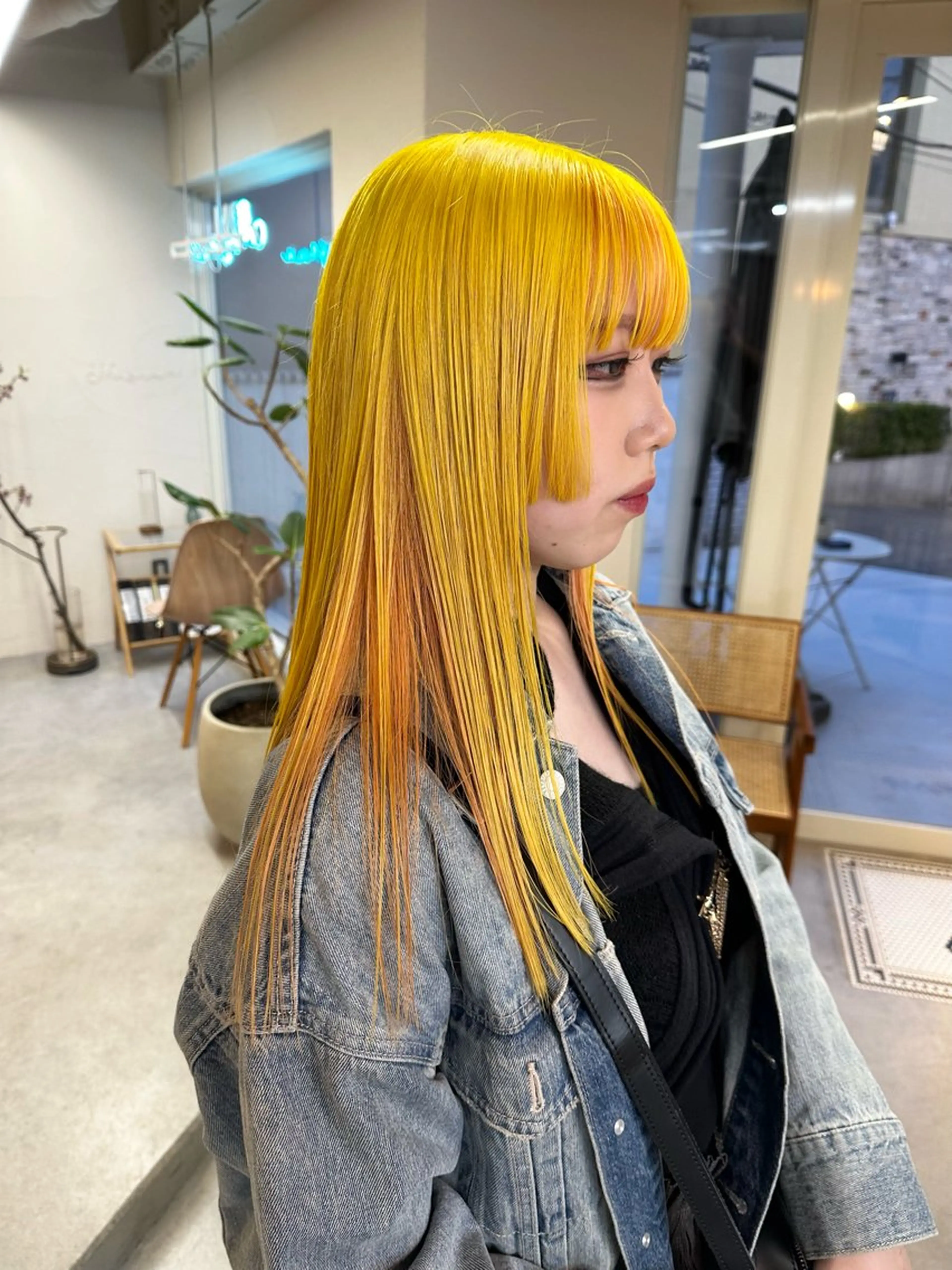 セミロング カラー カット ヘアカラー トリートメント ハイトーン×似合わせ 🌱中川慎之介のヘアスタイル