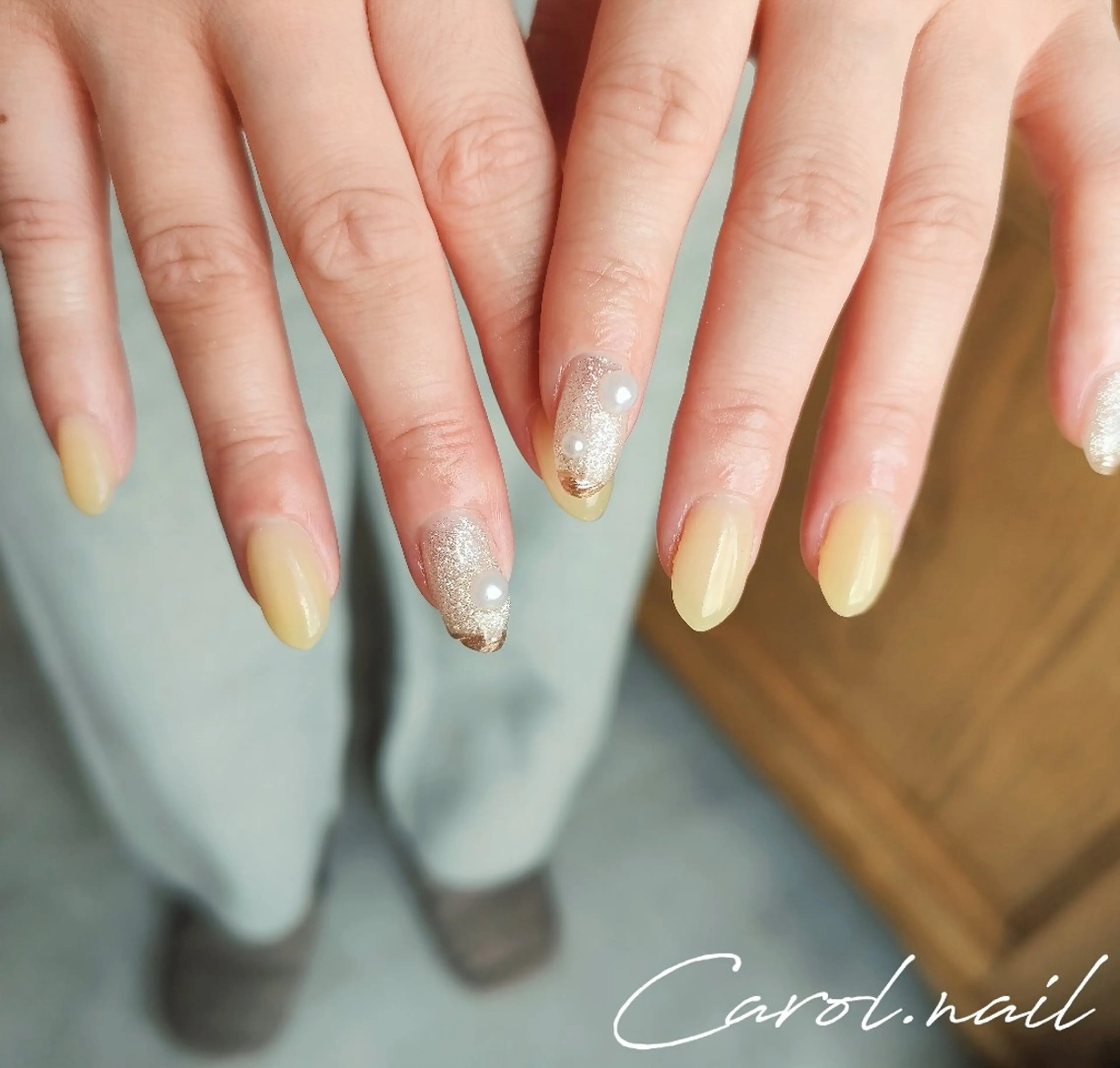 ネイル キラキラネイル シンプルネイル 黄色 carol nailのネイルデザイン