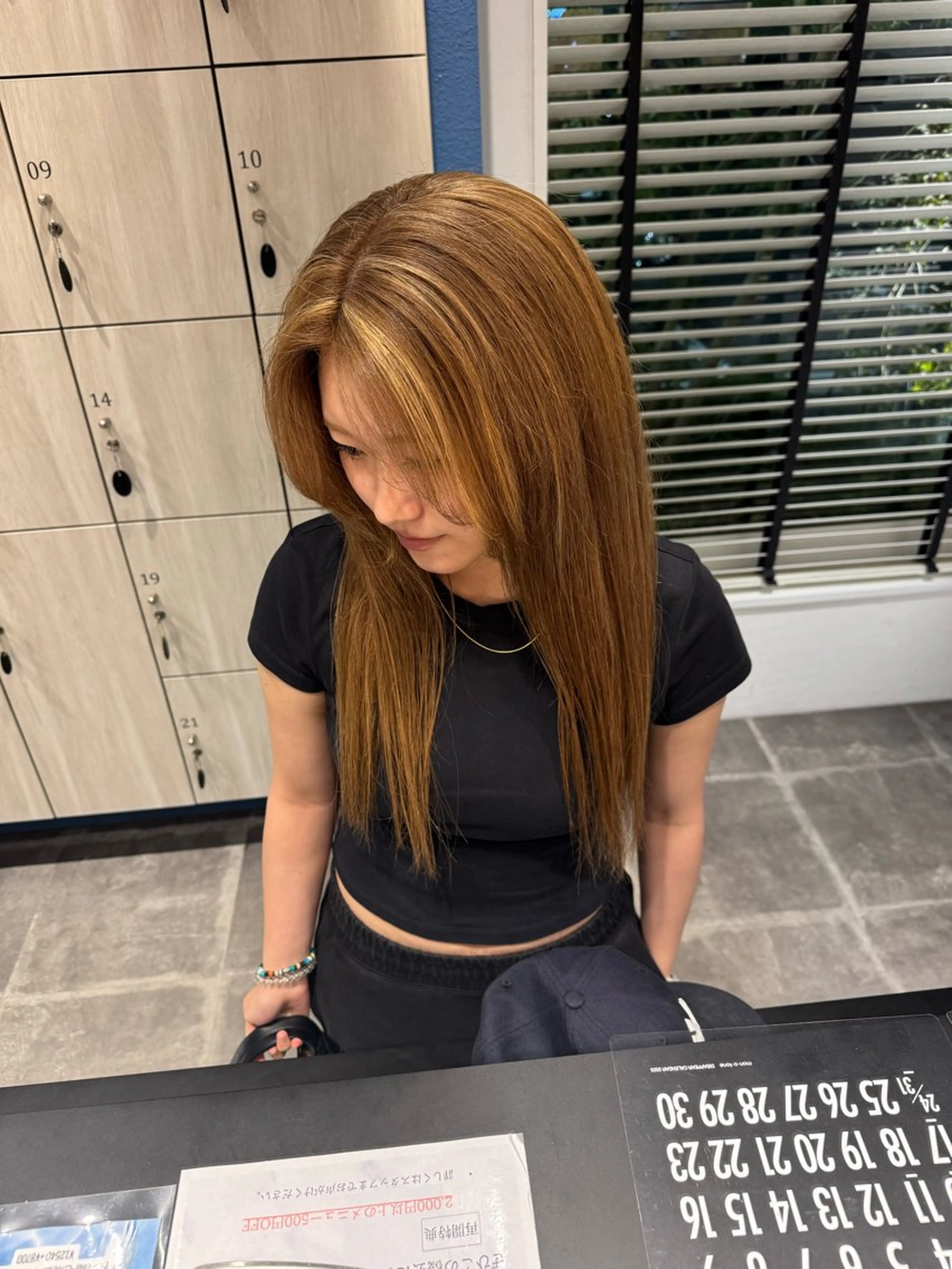 カラー ハイライトカラー ヘアカラー トリートメント 伊藤 深月のヘアスタイル