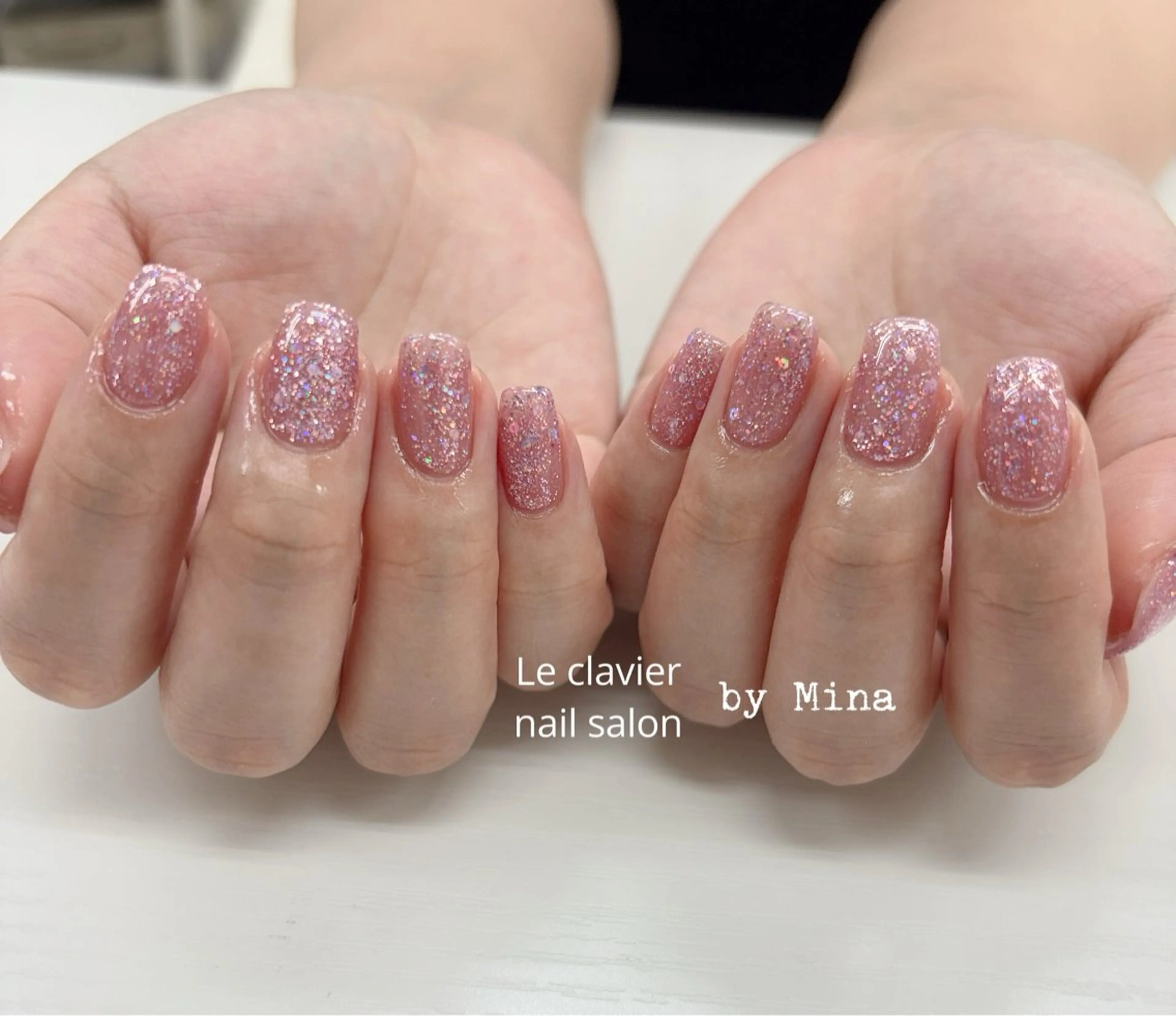 【初回オフ無料】フラッシュ/ラメ/オーロラ ジェルネイル(10本,2色迄)の写真