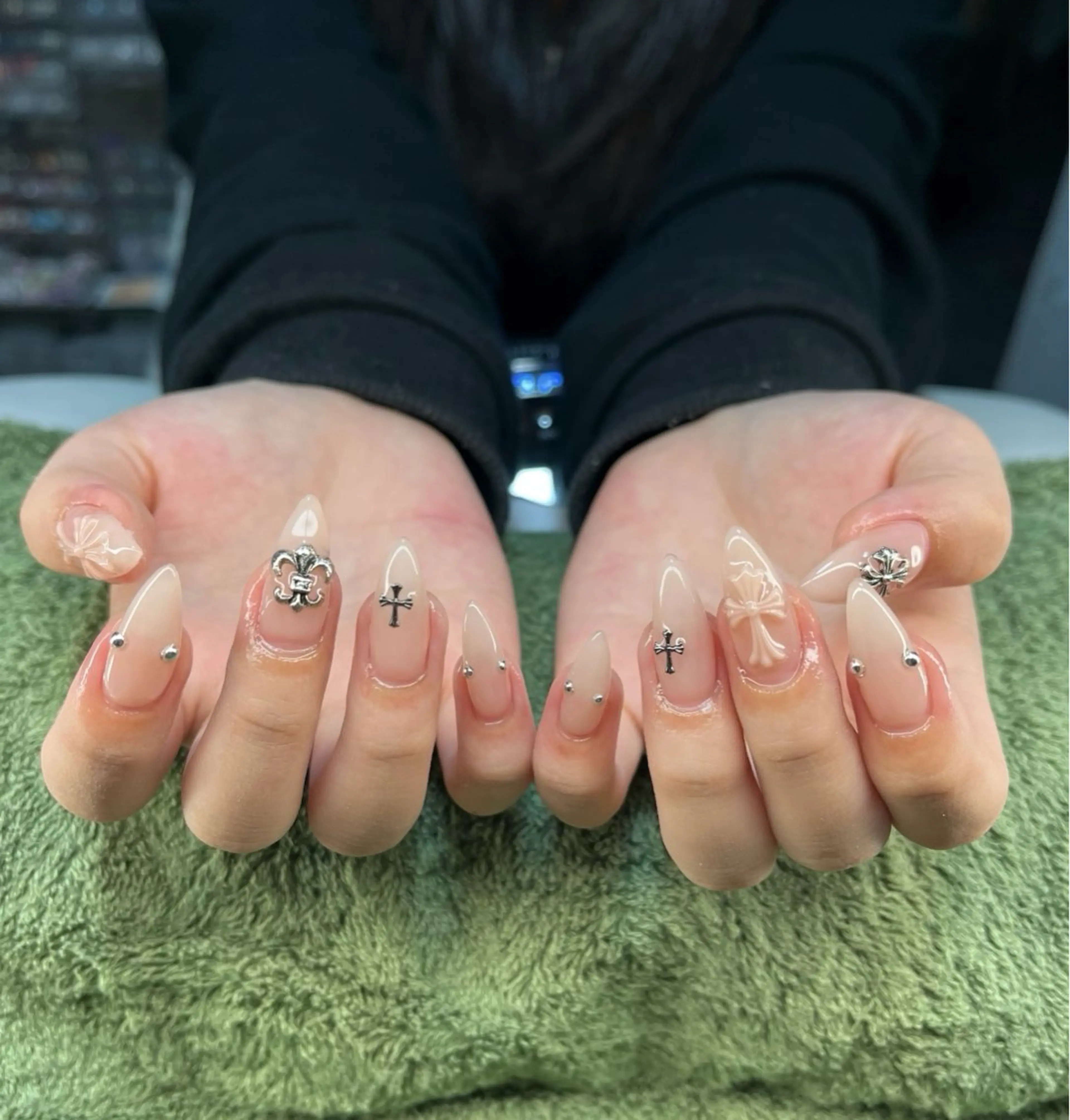ネイル 長さ出し ハンドネイル フットネイル MHR nailのネイルデザイン