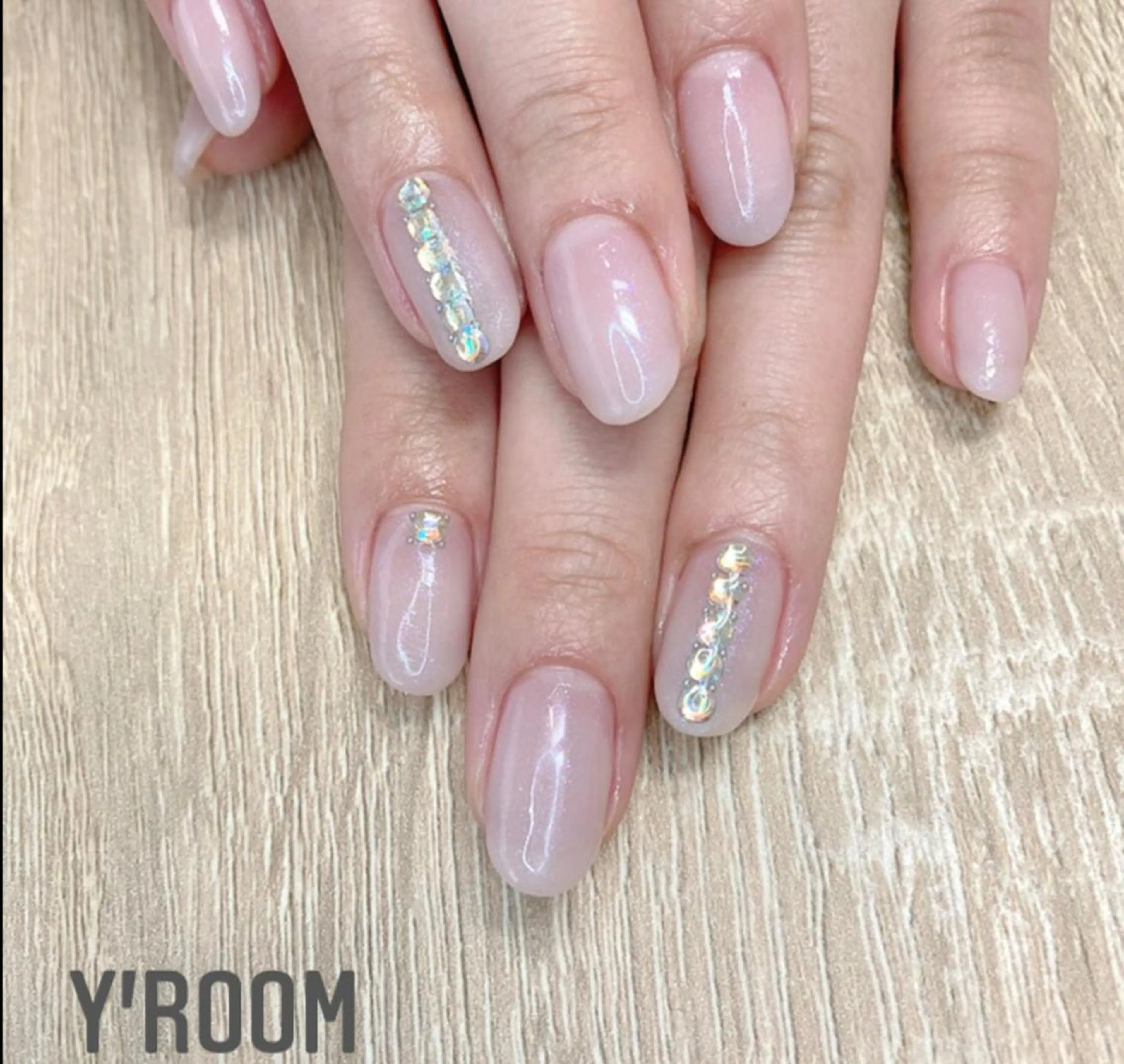 ネイル オーロラネイル フラッシュネイル ジェルネイル グラデーション 氷ネイル・うるうるネイル YUKA （ネイリスト）のネイルデザイン