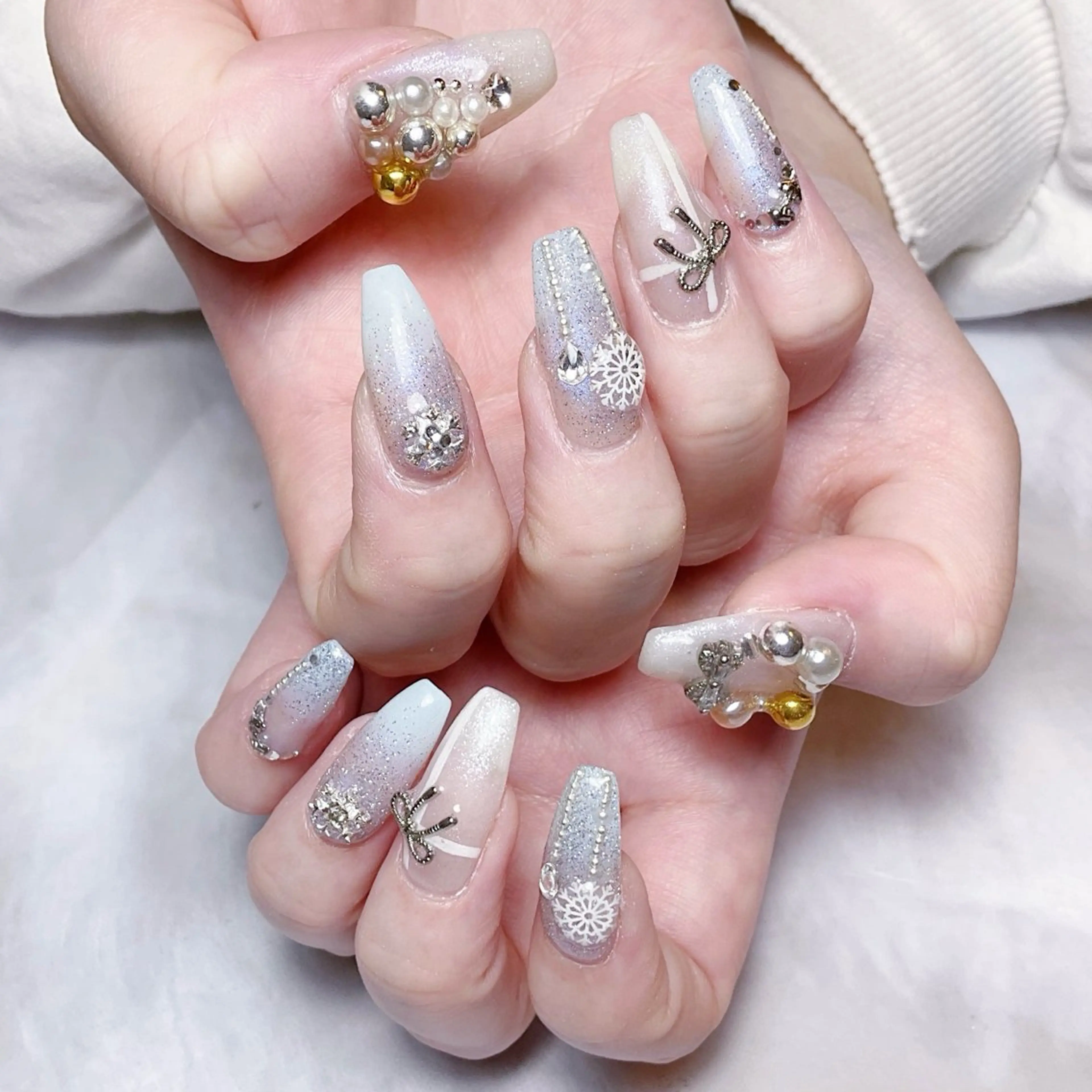 ネイル ハンドネイル 🍭Yun nail hyejin🌸のネイルデザイン