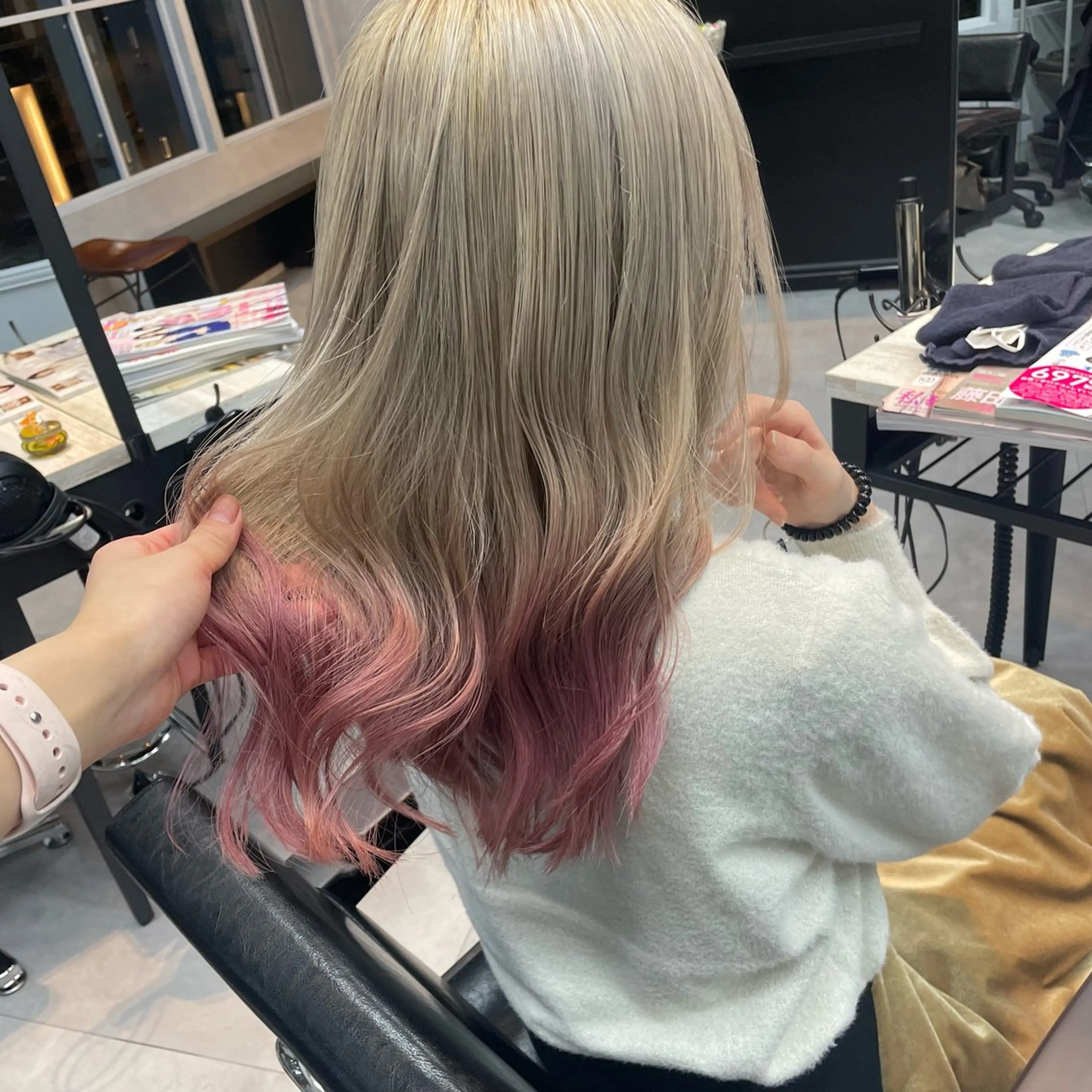 ロング ヘアカラー 🫧艶髪/ブリーチ 🐳honami🫧のヘアスタイル