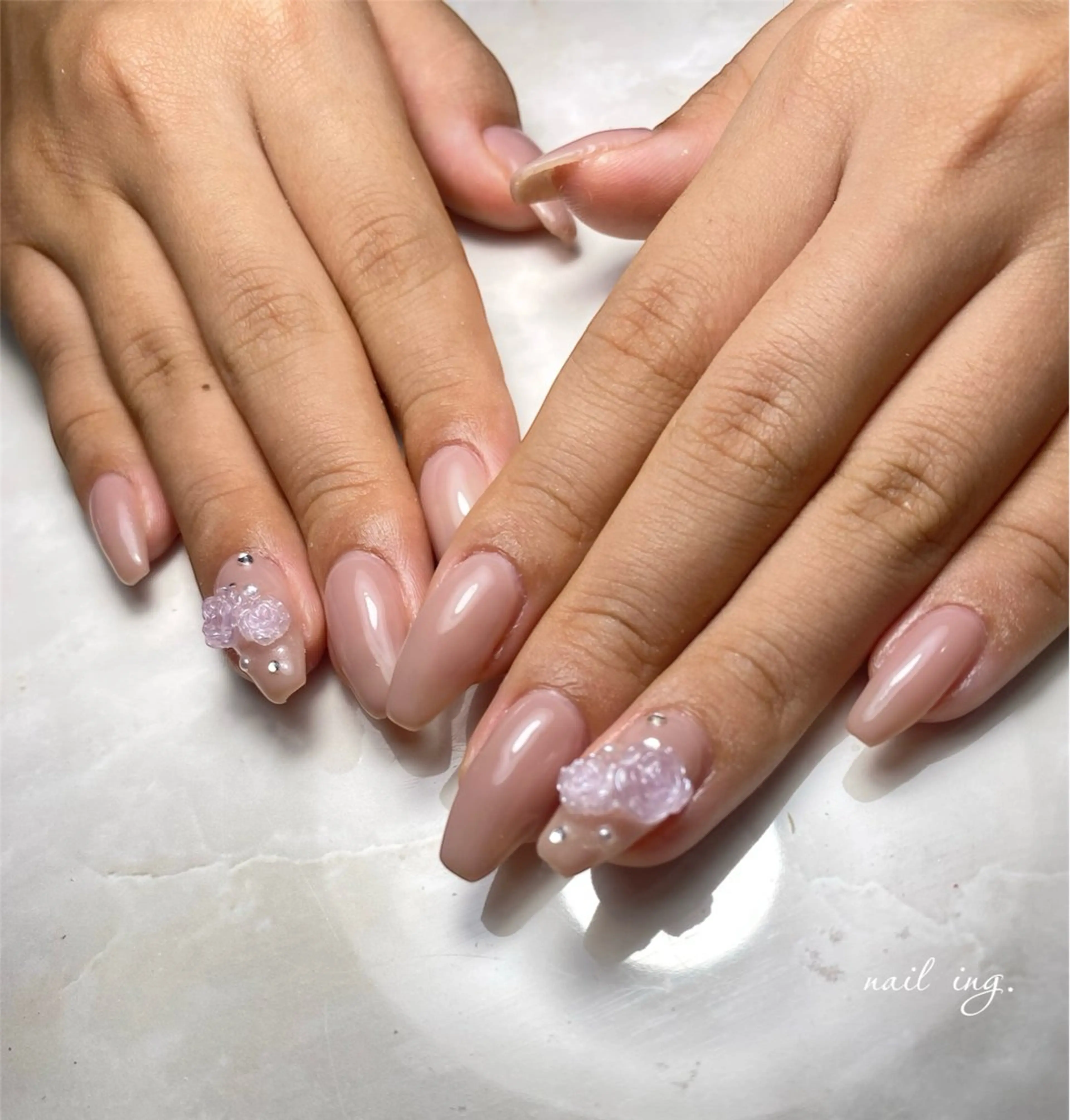 ネイル ワンカラーネイル ハンドネイル ｉｎｇ .のネイルデザイン