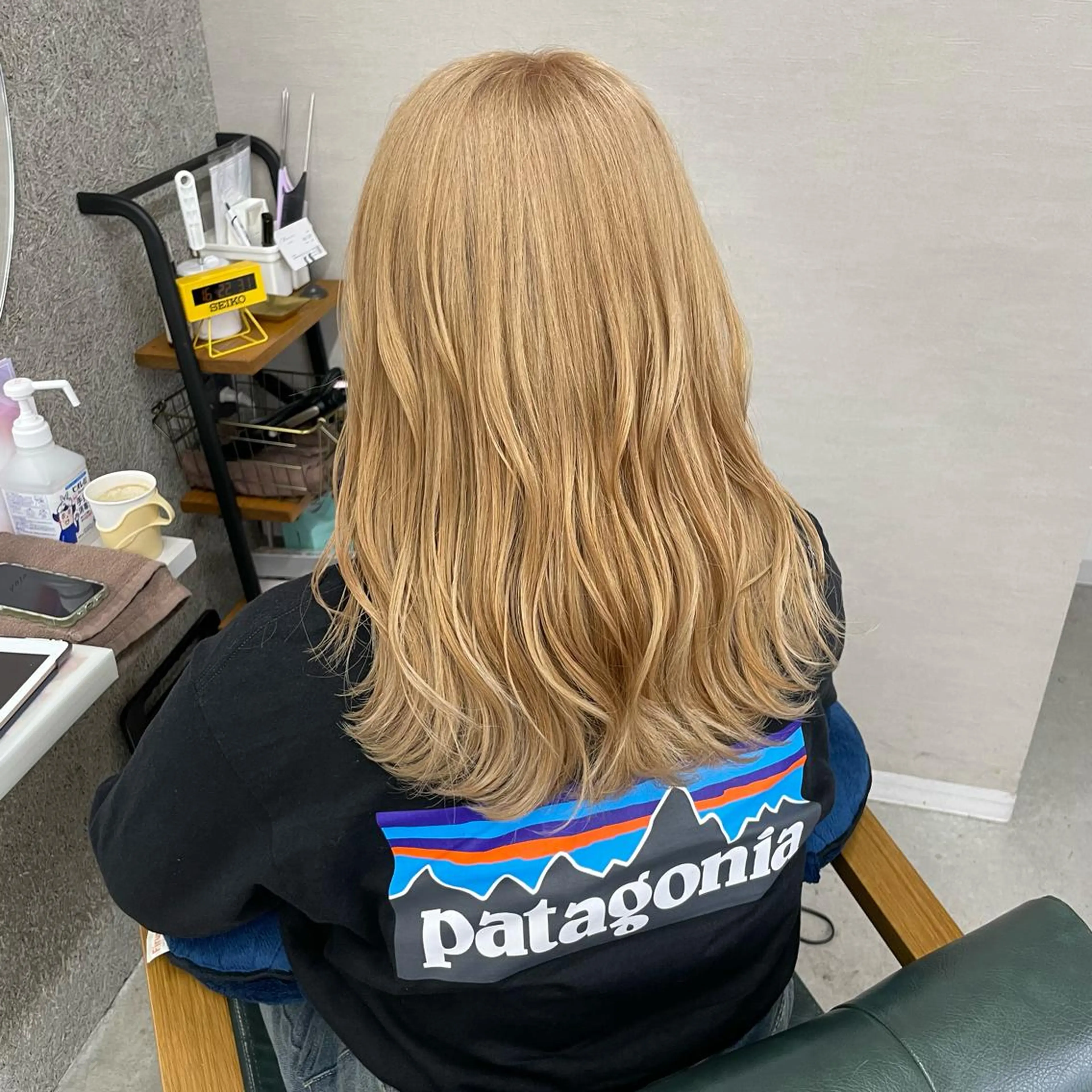 セミロング カラー ヘアカラー トリートメント Lull (シェアサロンReco VIProom)所属・Lull1人美容室 バレイヤージュのヘアスタイル