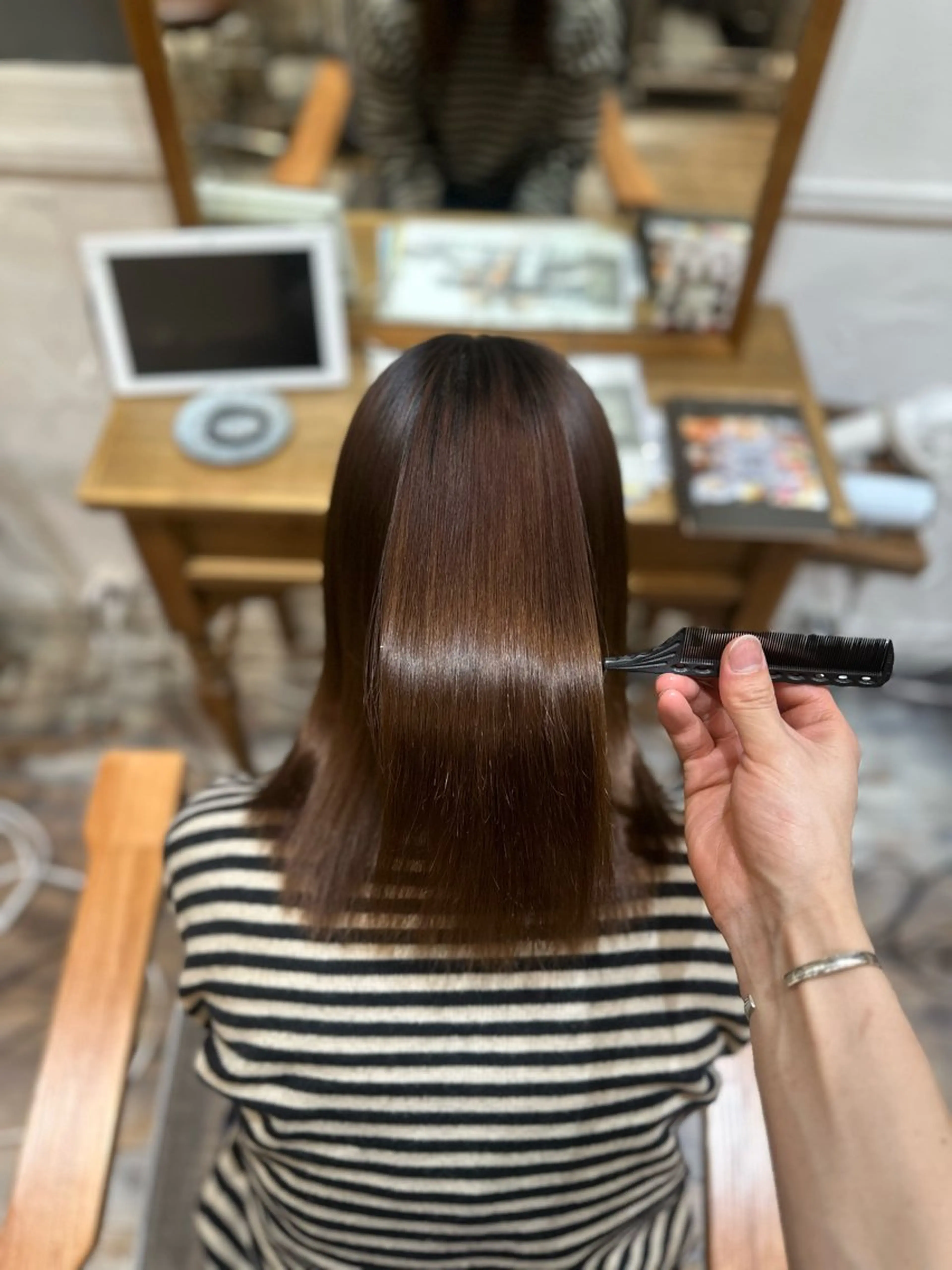 セミロング セミロングパーマ 木下 泰乙のヘアスタイル