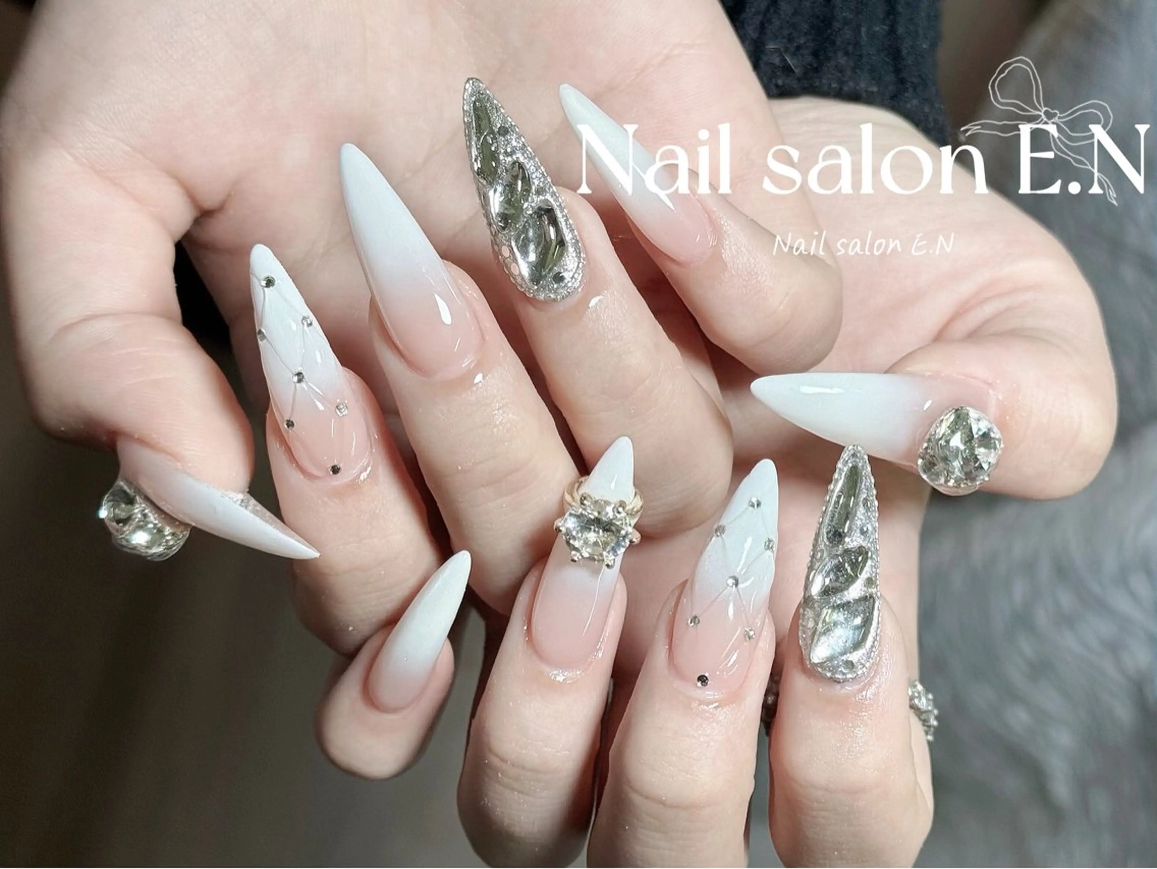 ネイル アートネイル オーロラネイル ブラウン クリアネイル フレンチネイル ハンドネイル E.N🦋 長さ出し/持ち込みのネイルデザイン