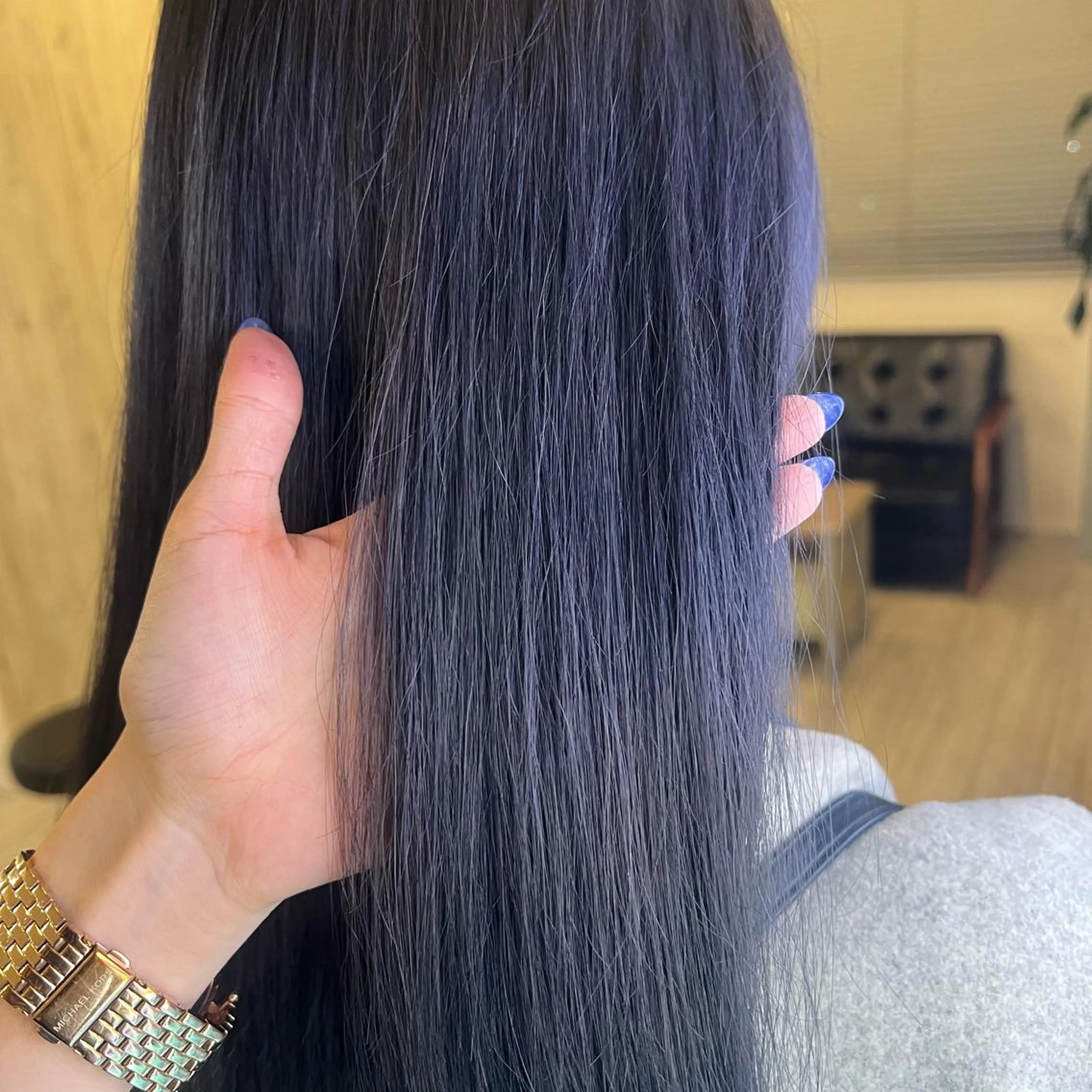 カラー 吉田 悠乃のヘアスタイル