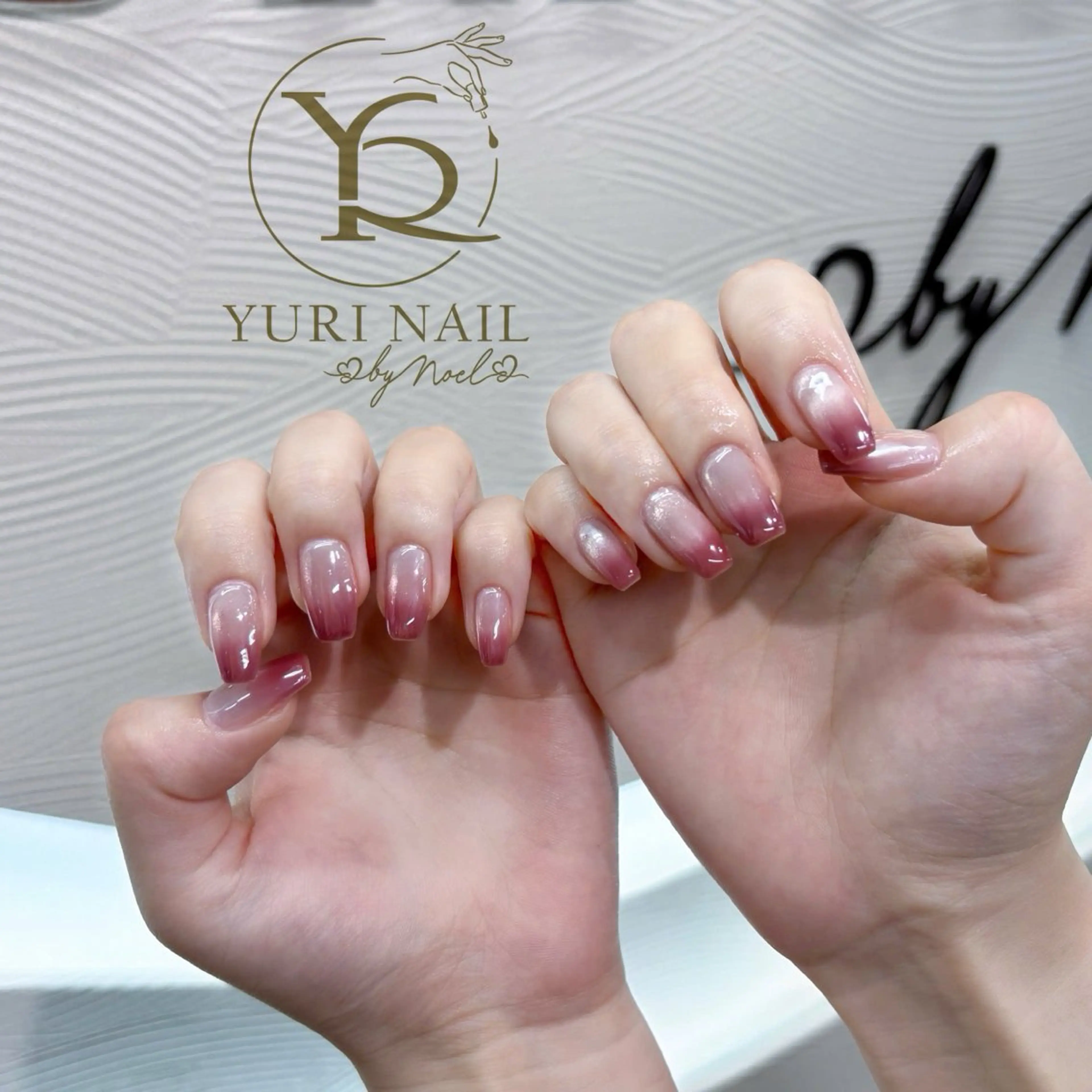 ネイル オーロラネイル ブルー チークネイル フットネイル フレンチネイル ハンドネイル フットネイル ハンドケア YURI Nail NARITAのネイルデザイン