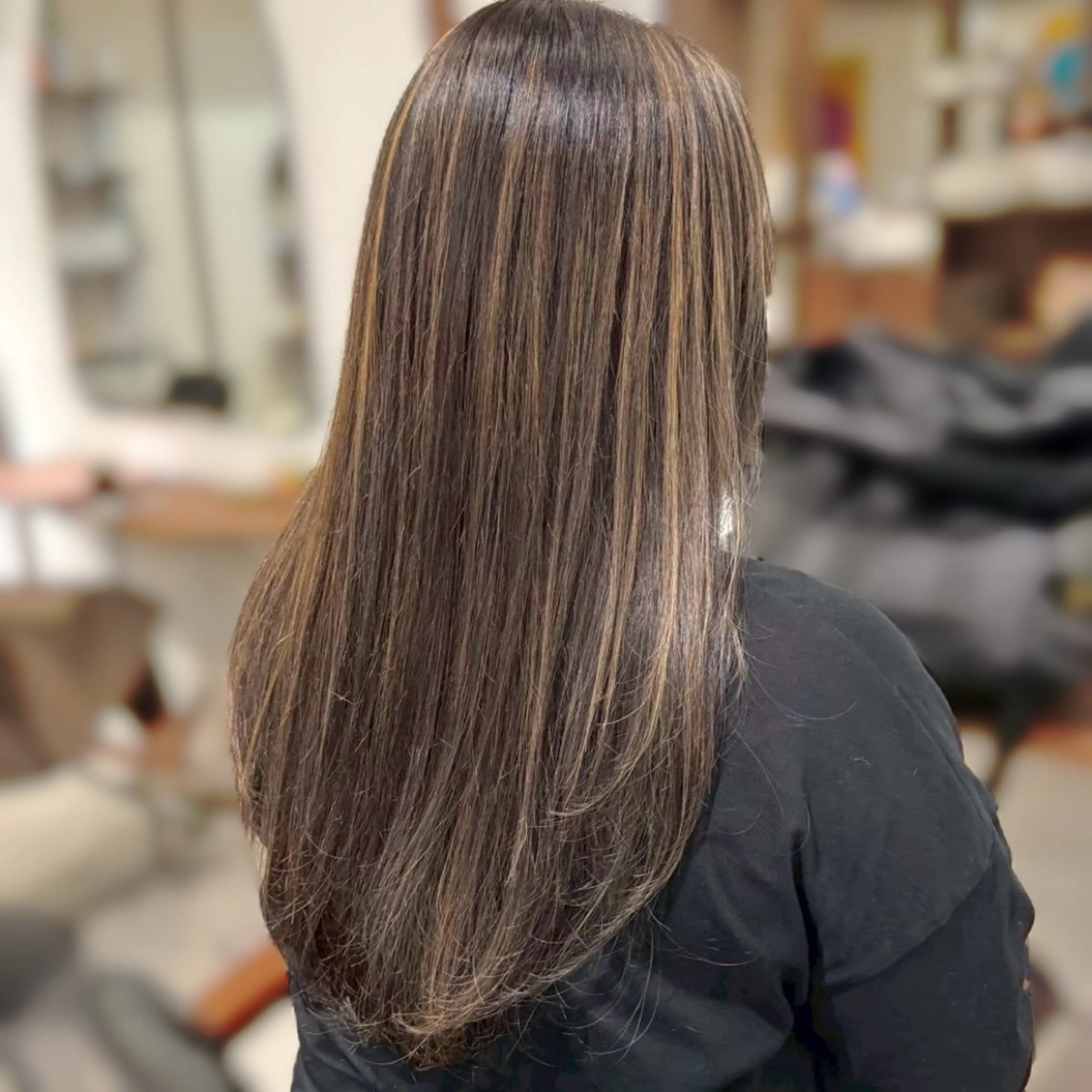 ロング 坂本 璃里杏のヘアスタイル