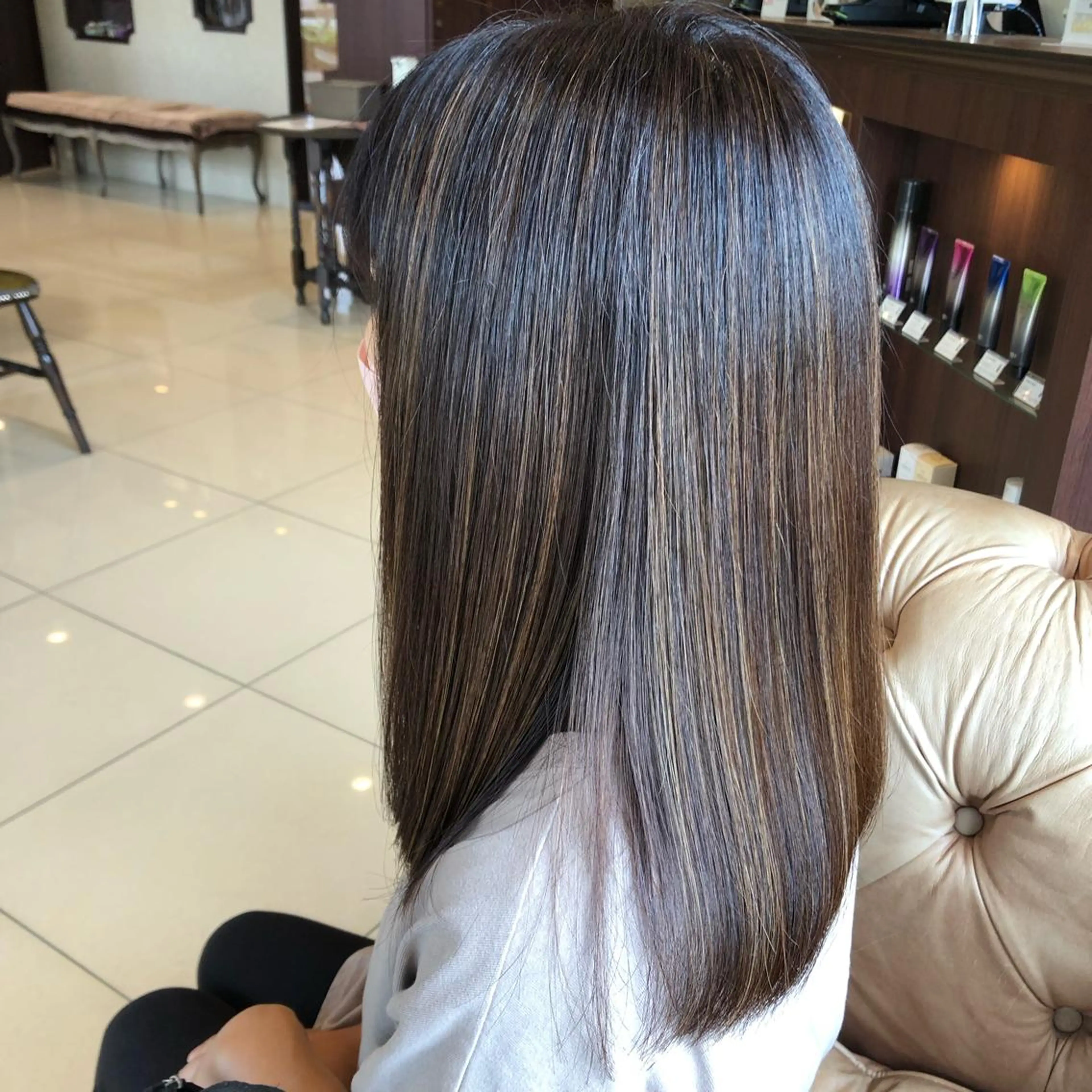 カラー 金子 由有貴のヘアスタイル