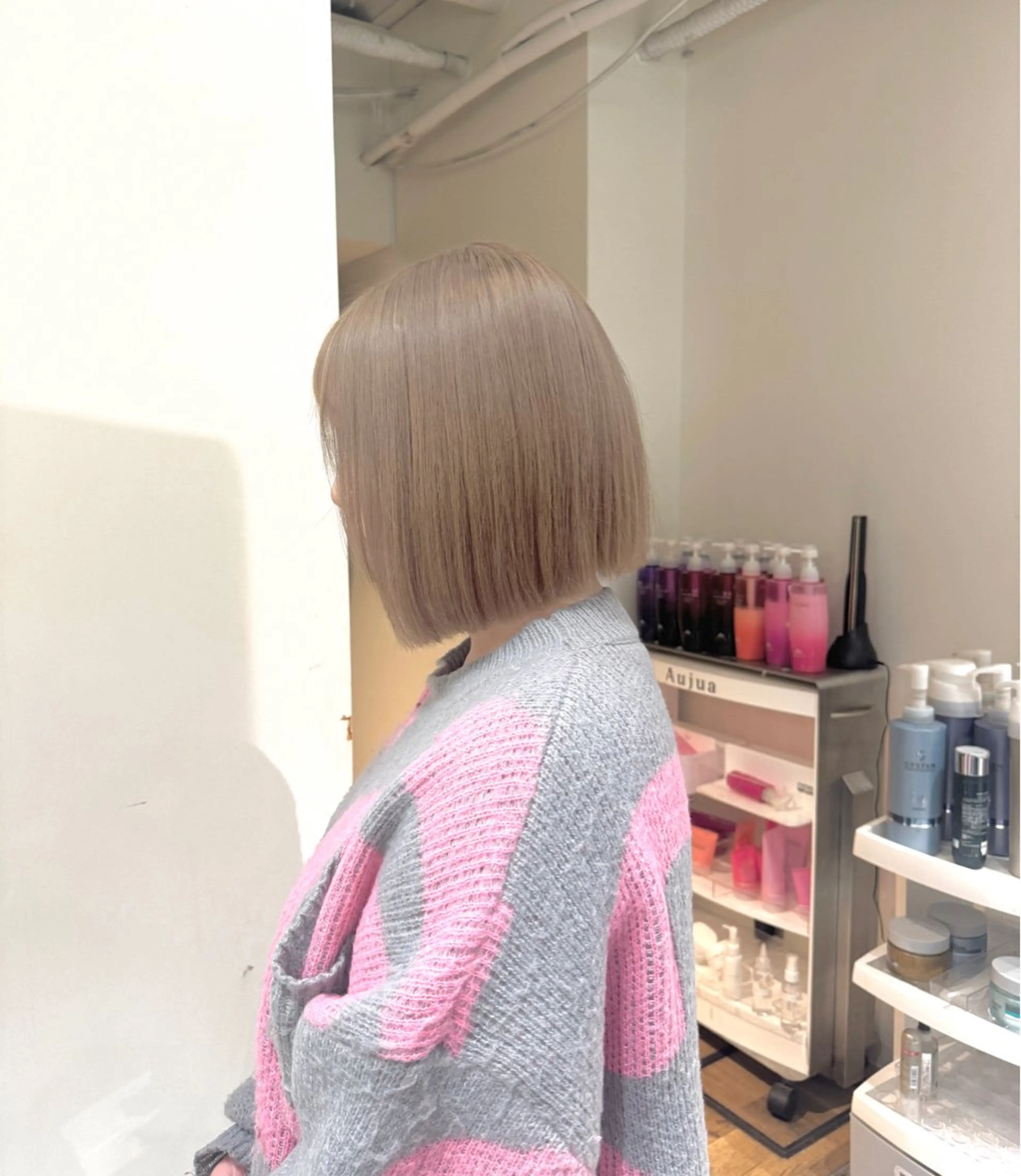 ショート カラー ベージュカラー ブリーチ ミルクティーベージュ ヘアカラー トリートメント fuka/梅田/ ミルクティーベージュのヘアスタイル
