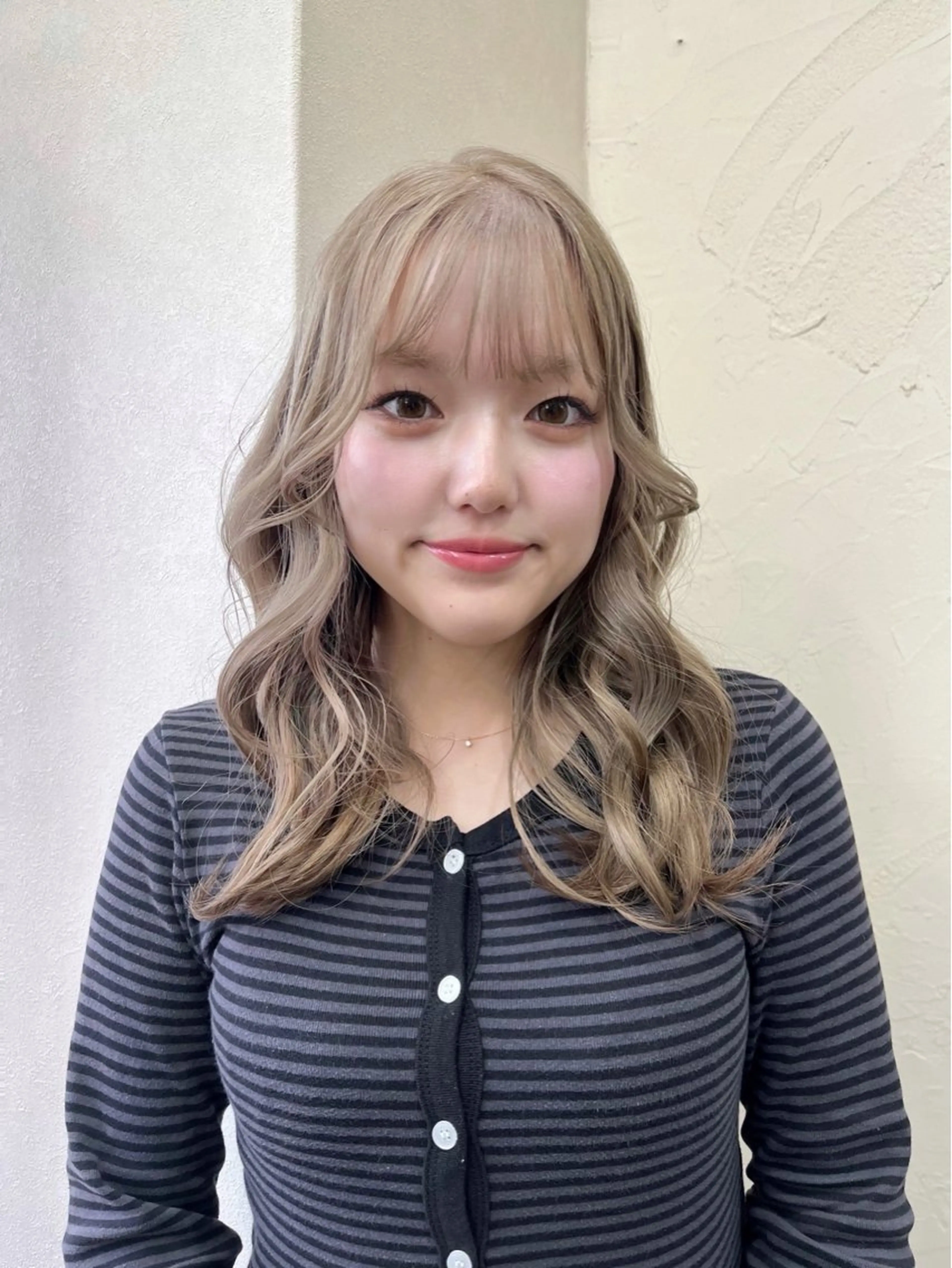 カラー ヒビキ/モテ×愛され /ブリーチ特化のヘアスタイル