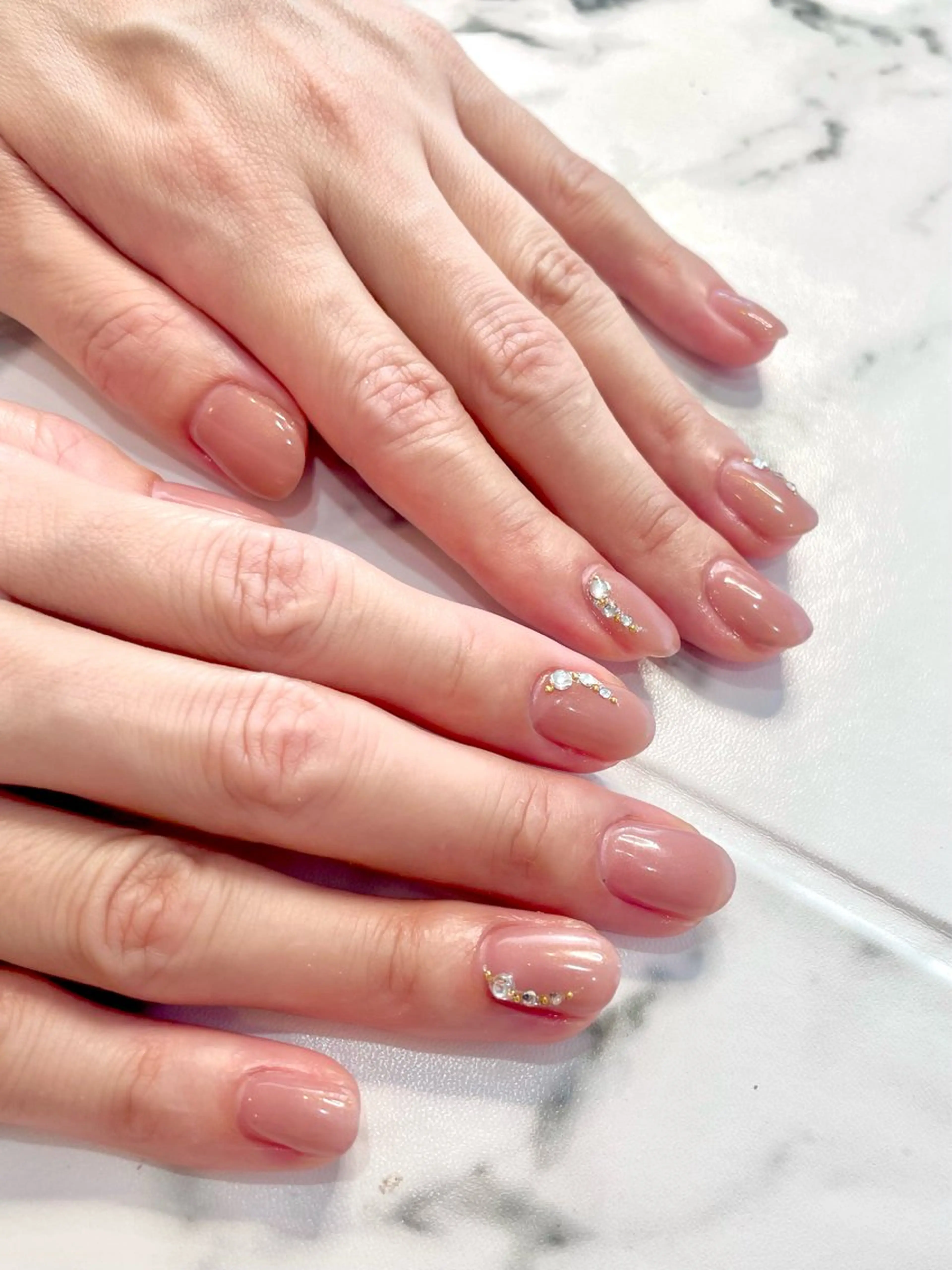 ネイル キラキラネイル ワンカラーネイル ストーンネイル ERI ARAIのネイルデザイン