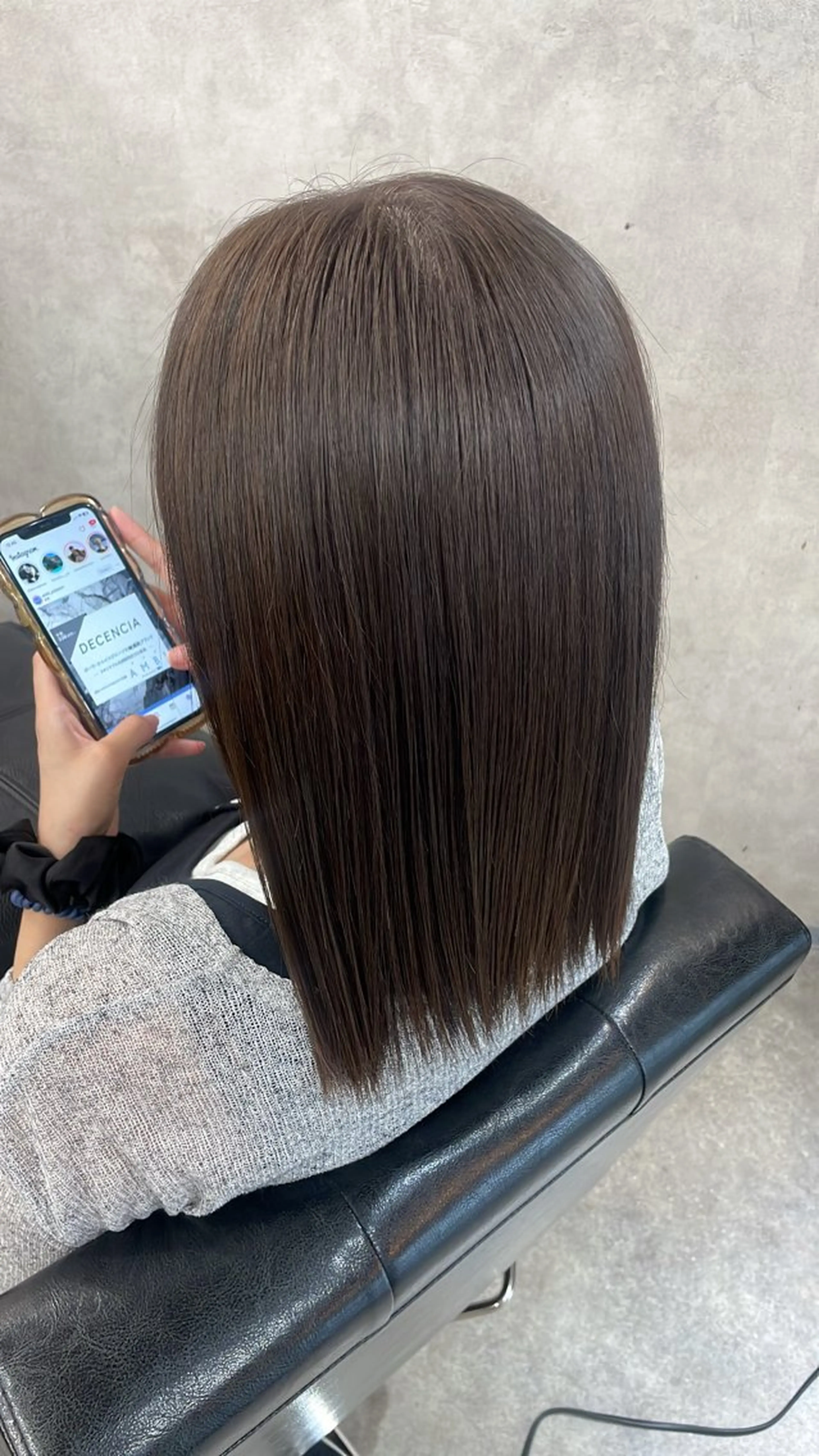 ミディアム カラー 荒川 桃花のヘアスタイル