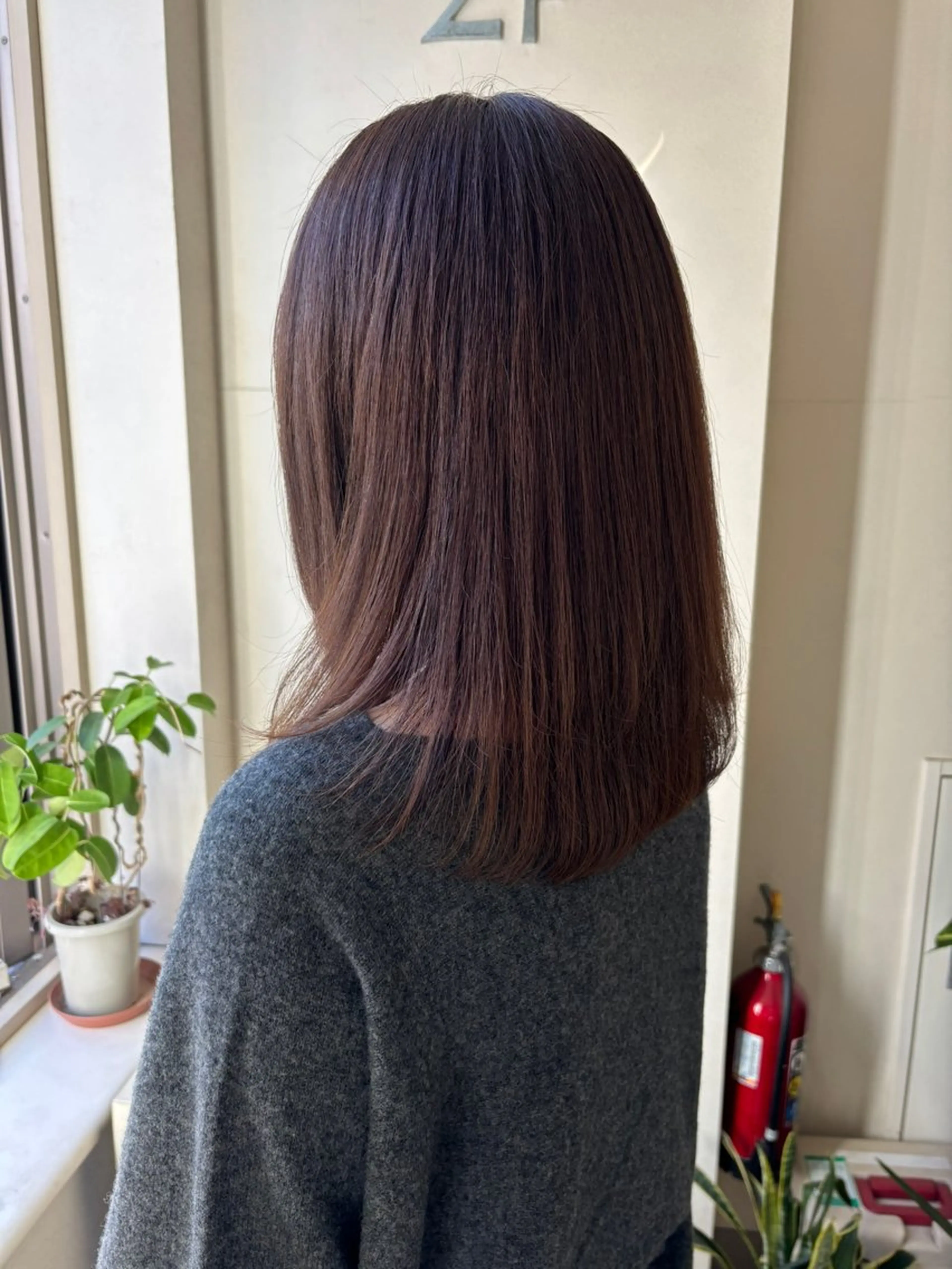 ミディアム トリートメント 石川 葵のヘアスタイル