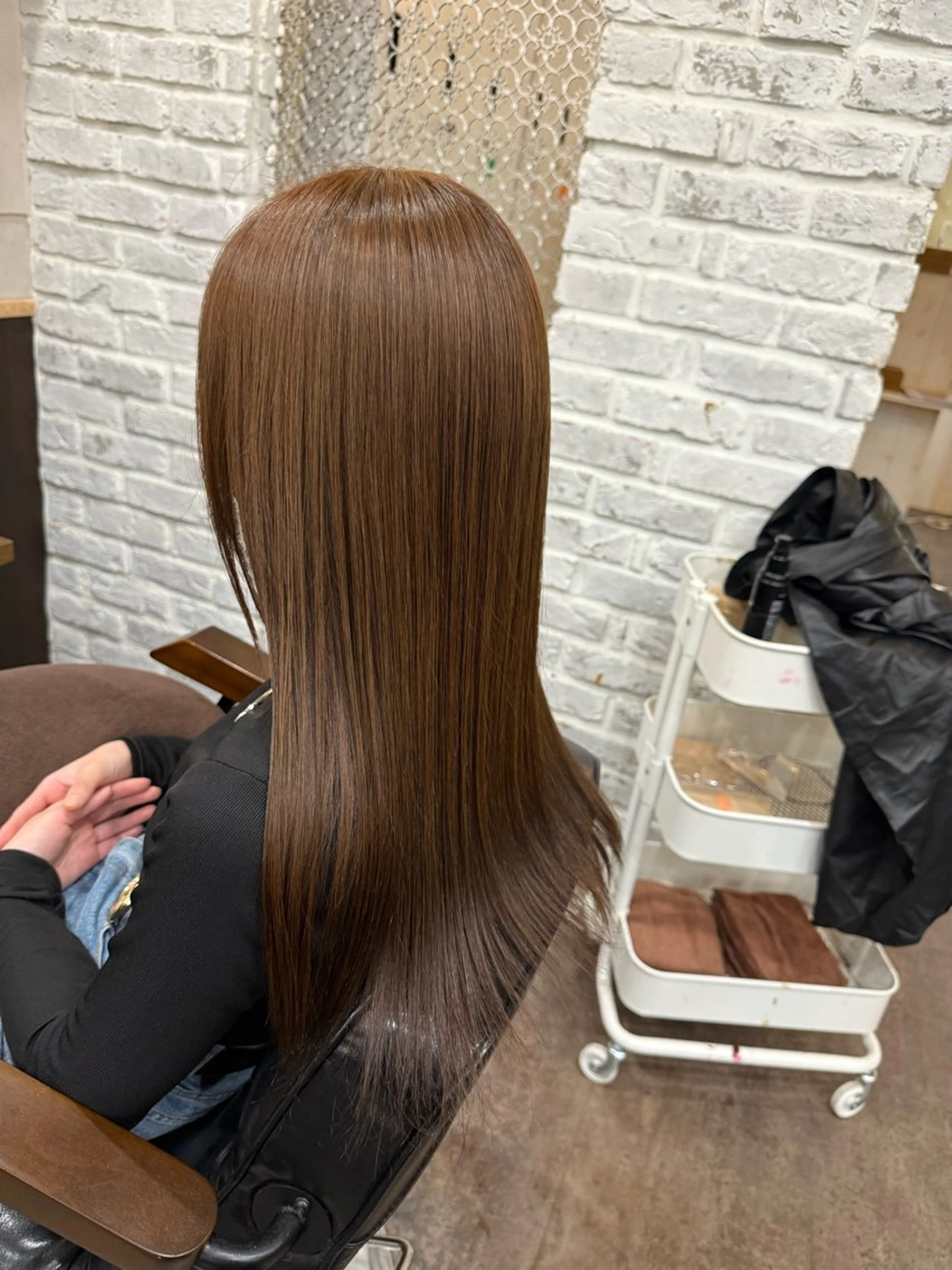 [4月限定価格‼️]艶カラー➕カット➕最新トリートメントの写真