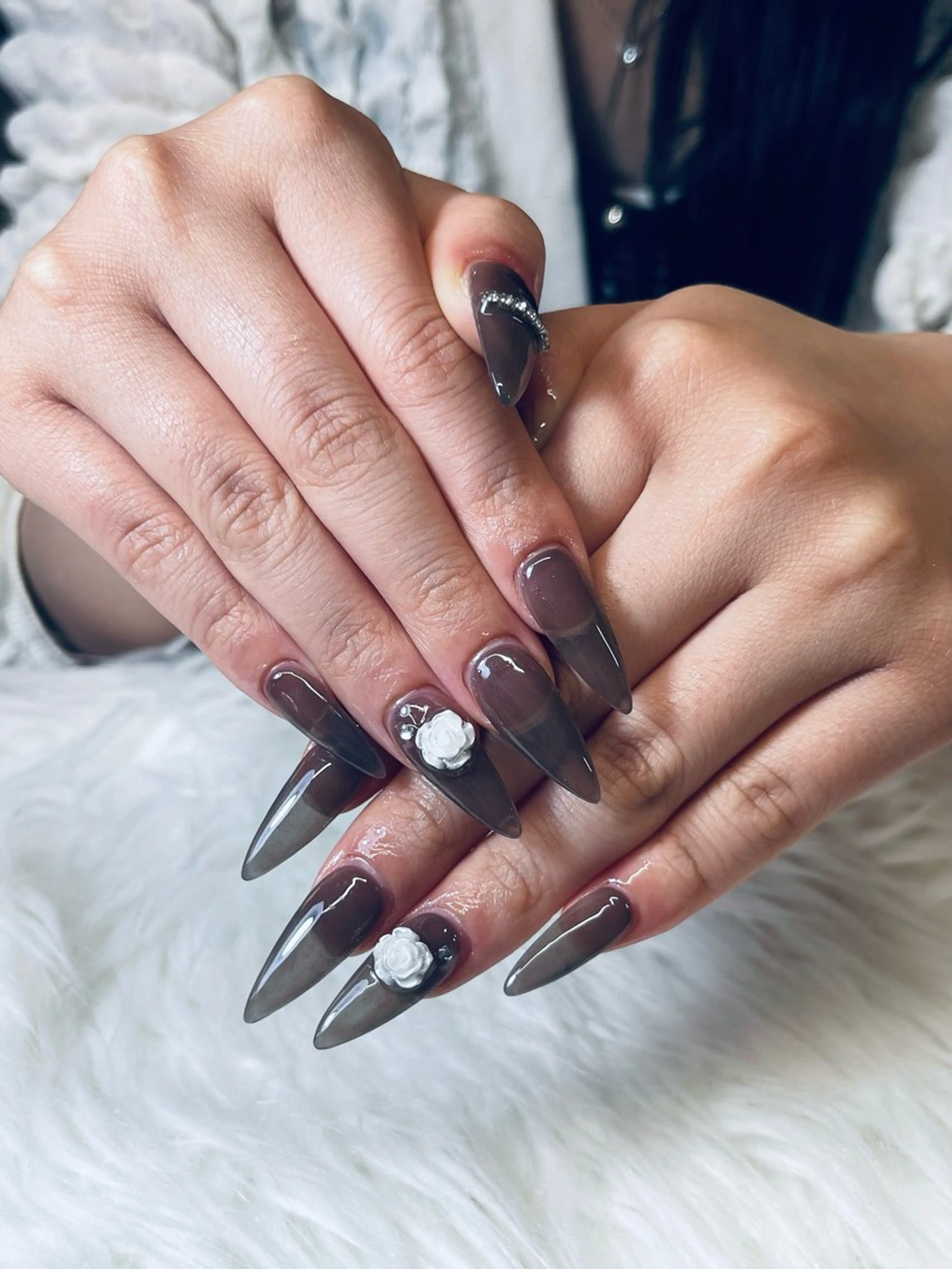 ネイル アートネイル ジェルネイル パラジェル ストーンネイル ハンドネイル NiJi Nailsのネイルデザイン