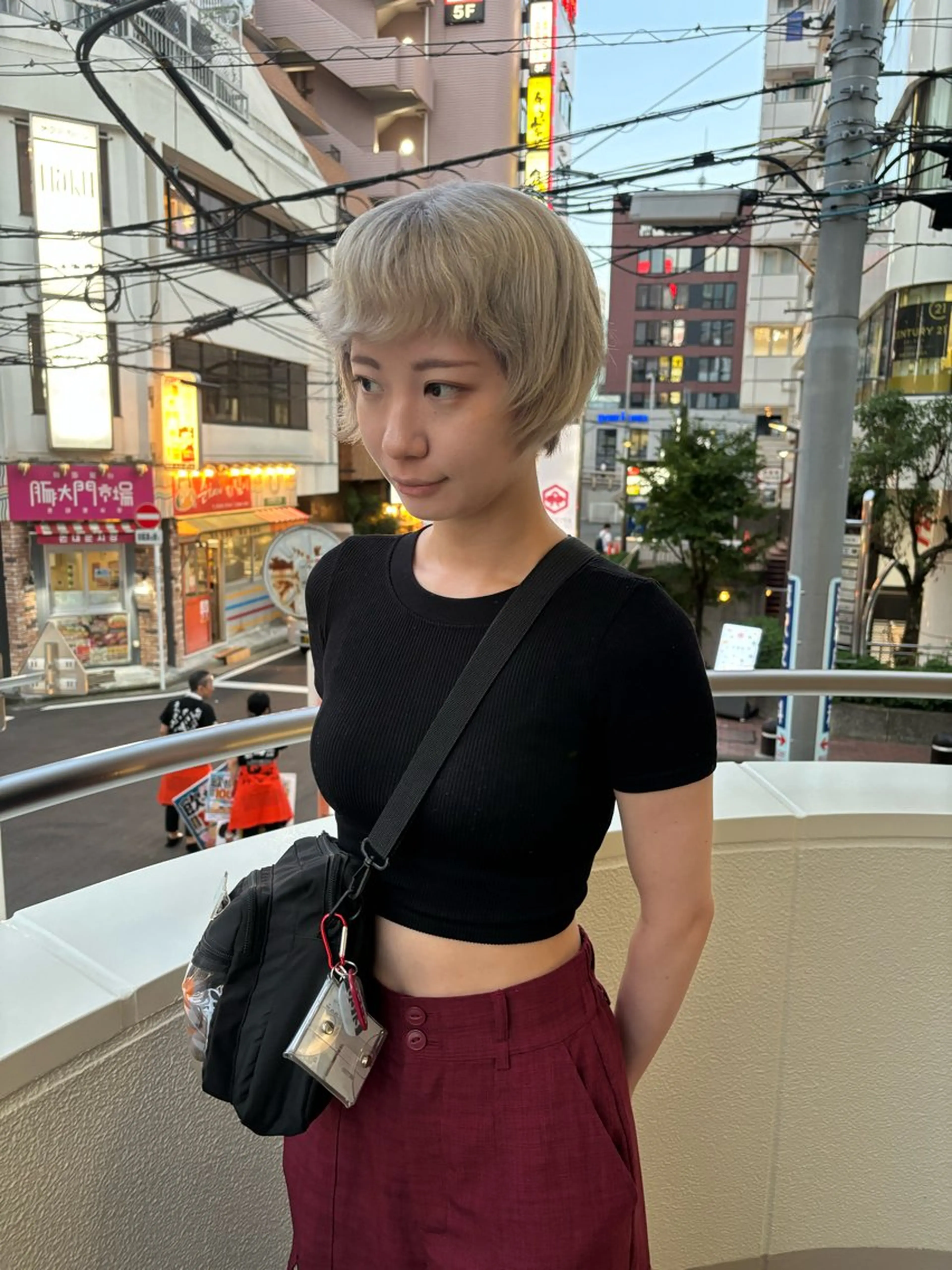 ショート カラー 羽エクステ/シール エクステ/横浜駅5分のヘアスタイル