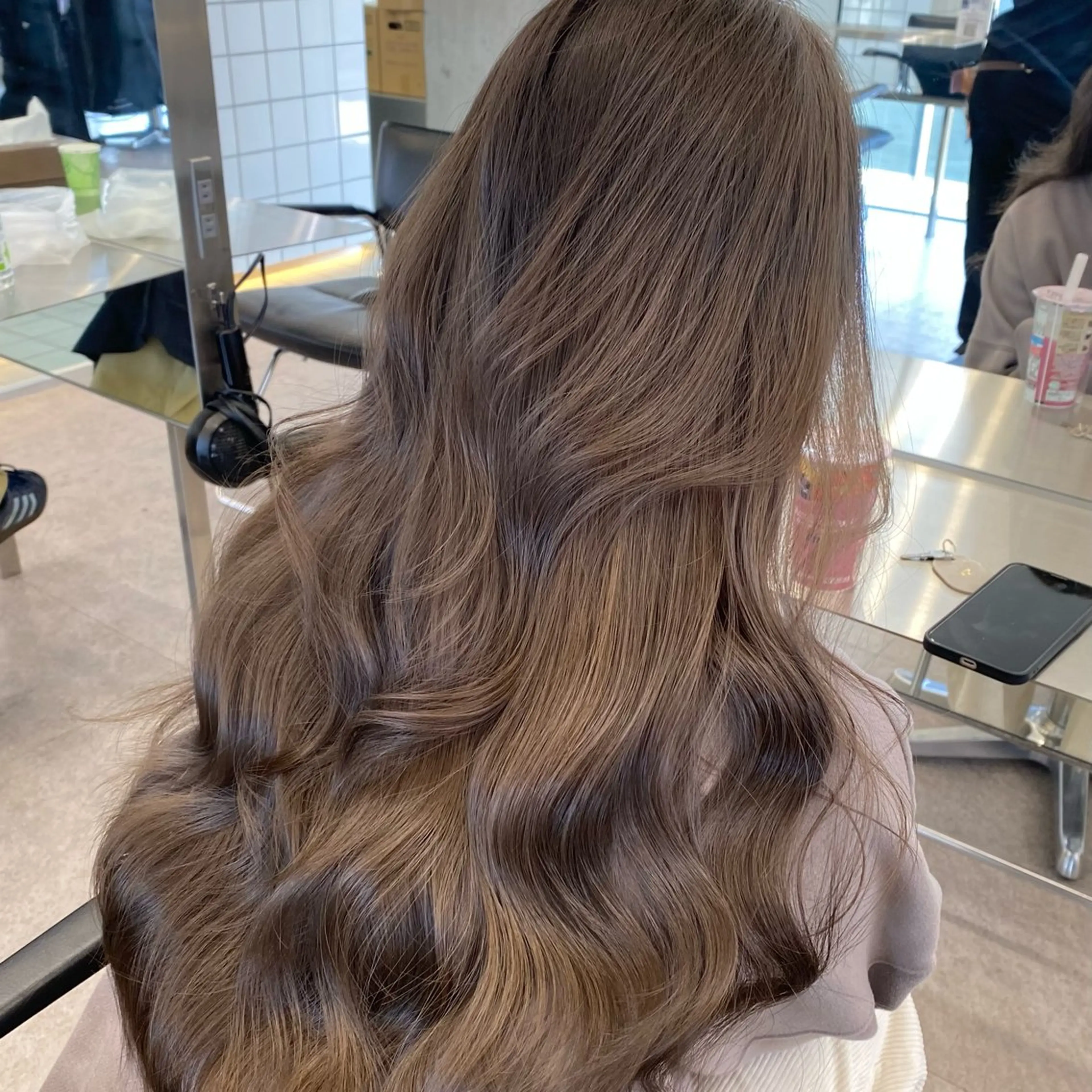 ロング カラー ヘアアレンジ 望月 菜央のヘアスタイル