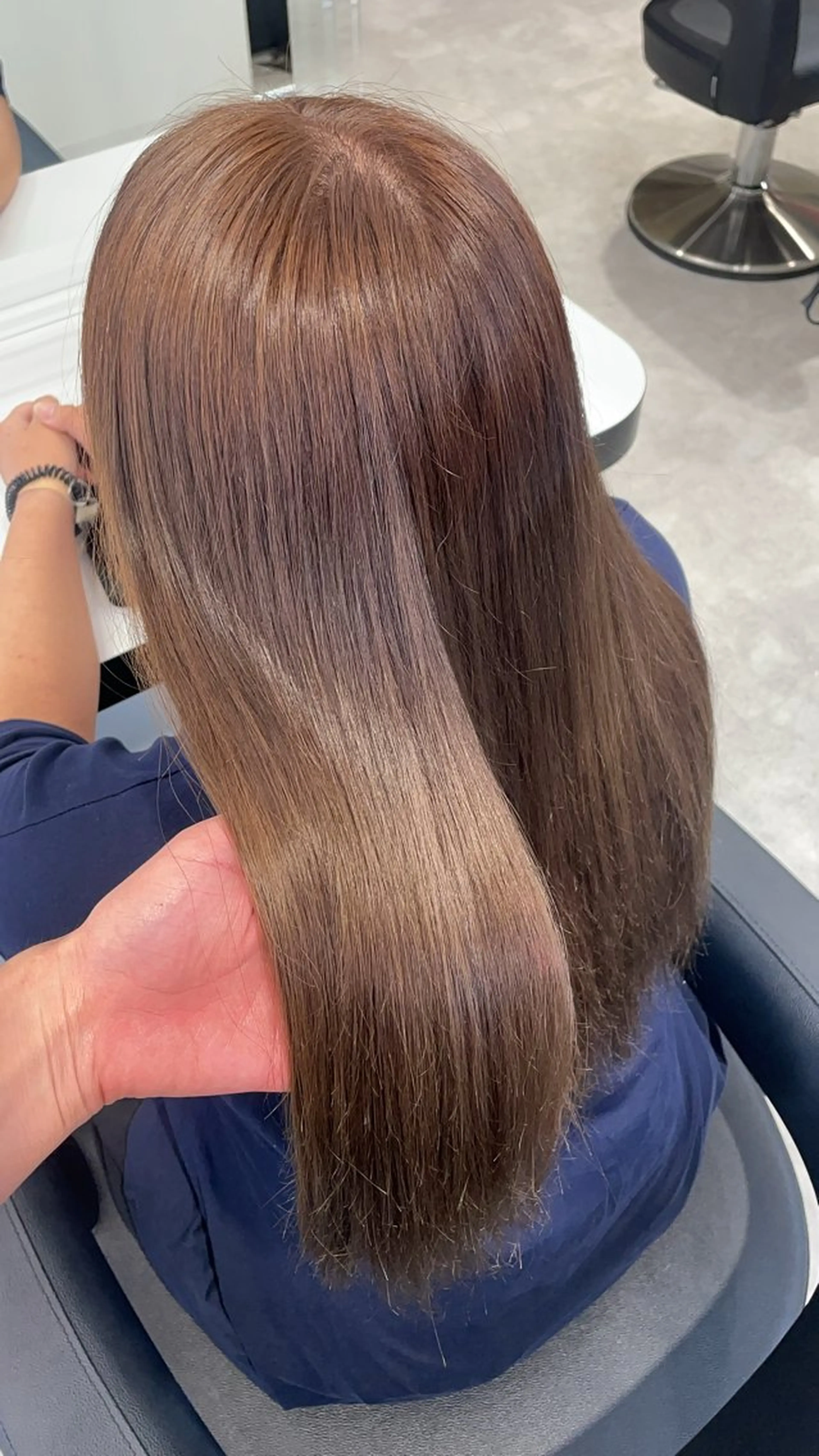 ロング カラー 履歴修正屋さん／ ブロンド／ホワイトのヘアスタイル