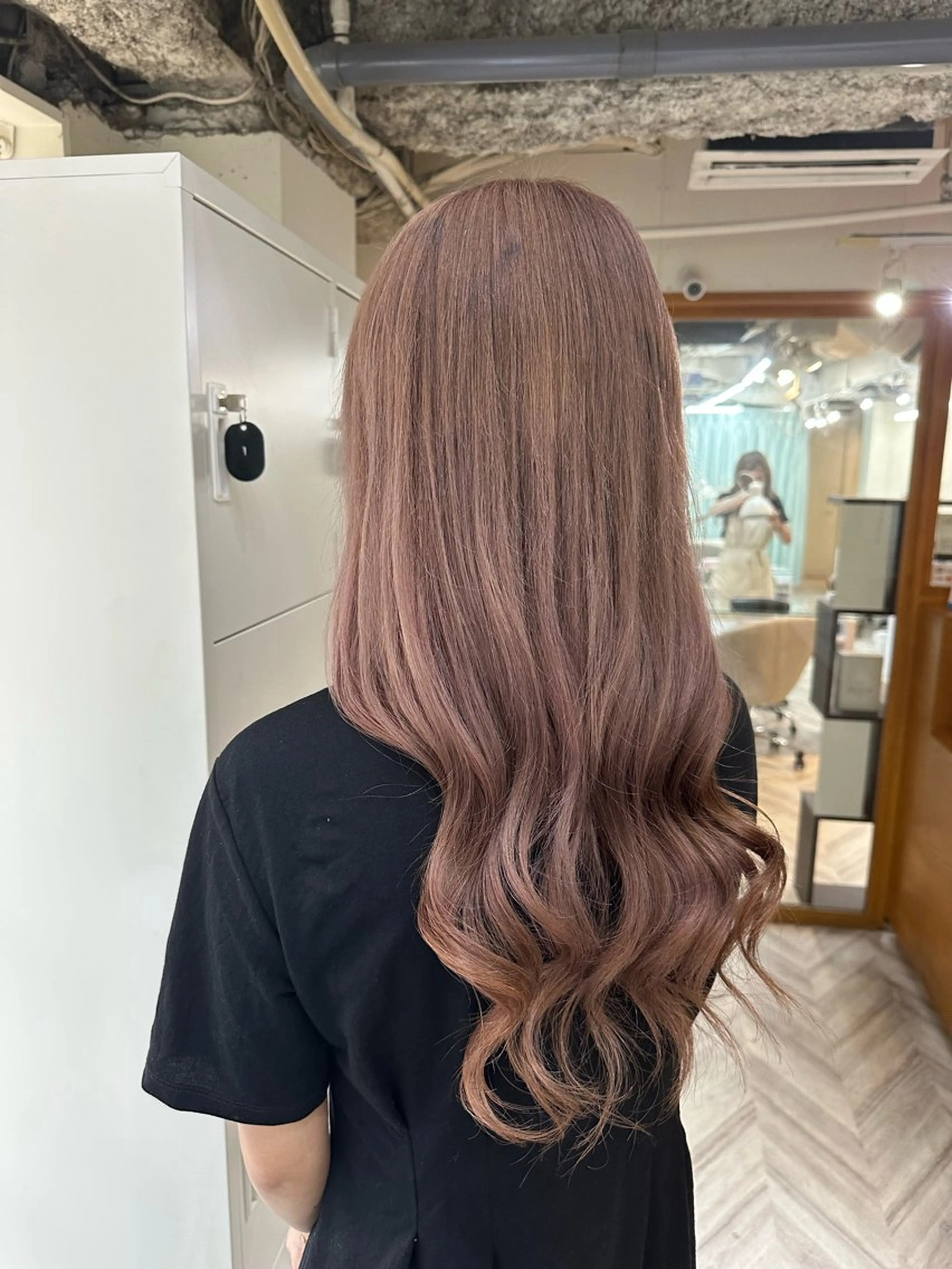 ロング ヘアカラー 韓国ヘア×ハイトーン AYA💫のヘアスタイル