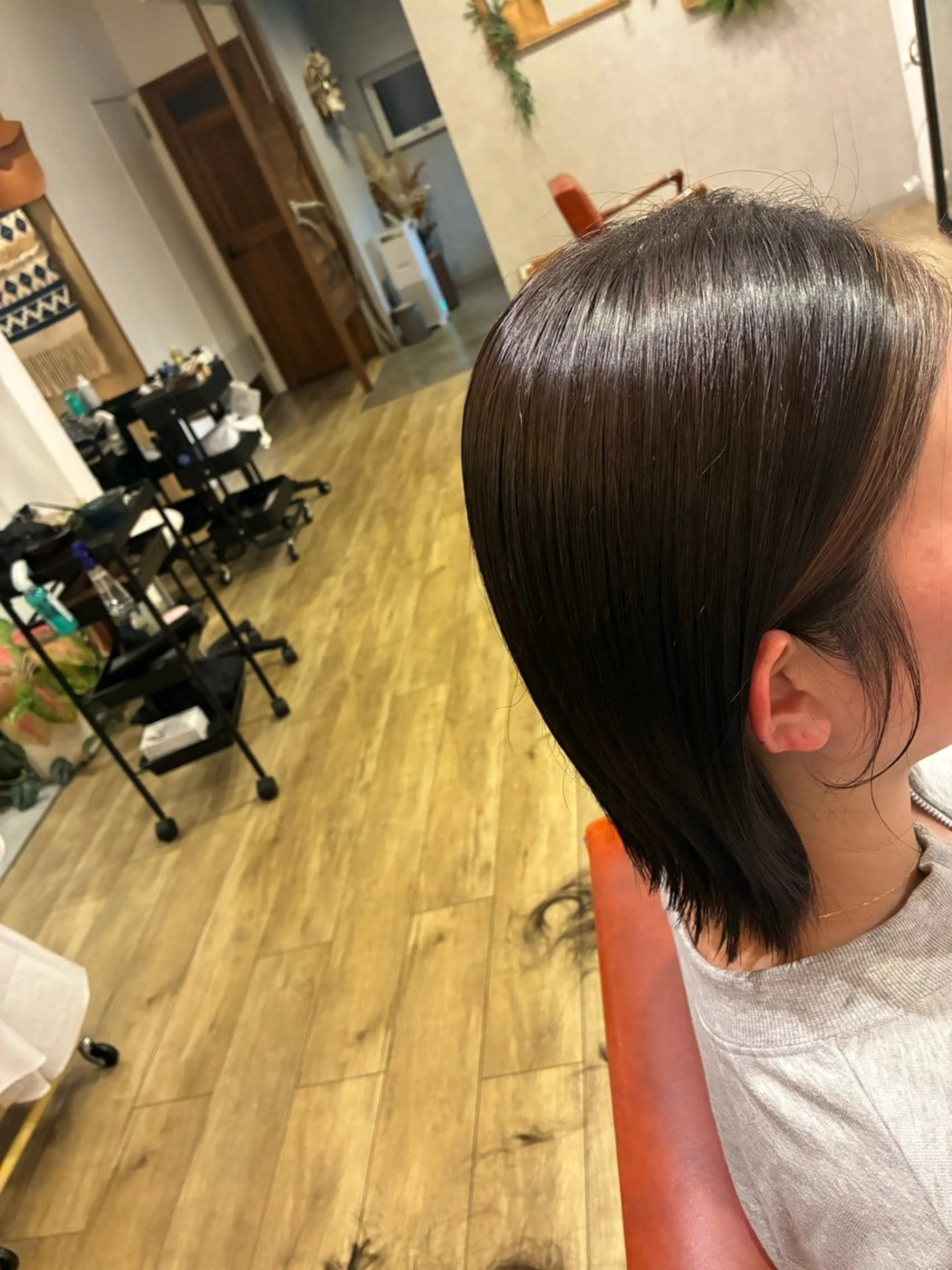 カラー 清水 美香のヘアスタイル