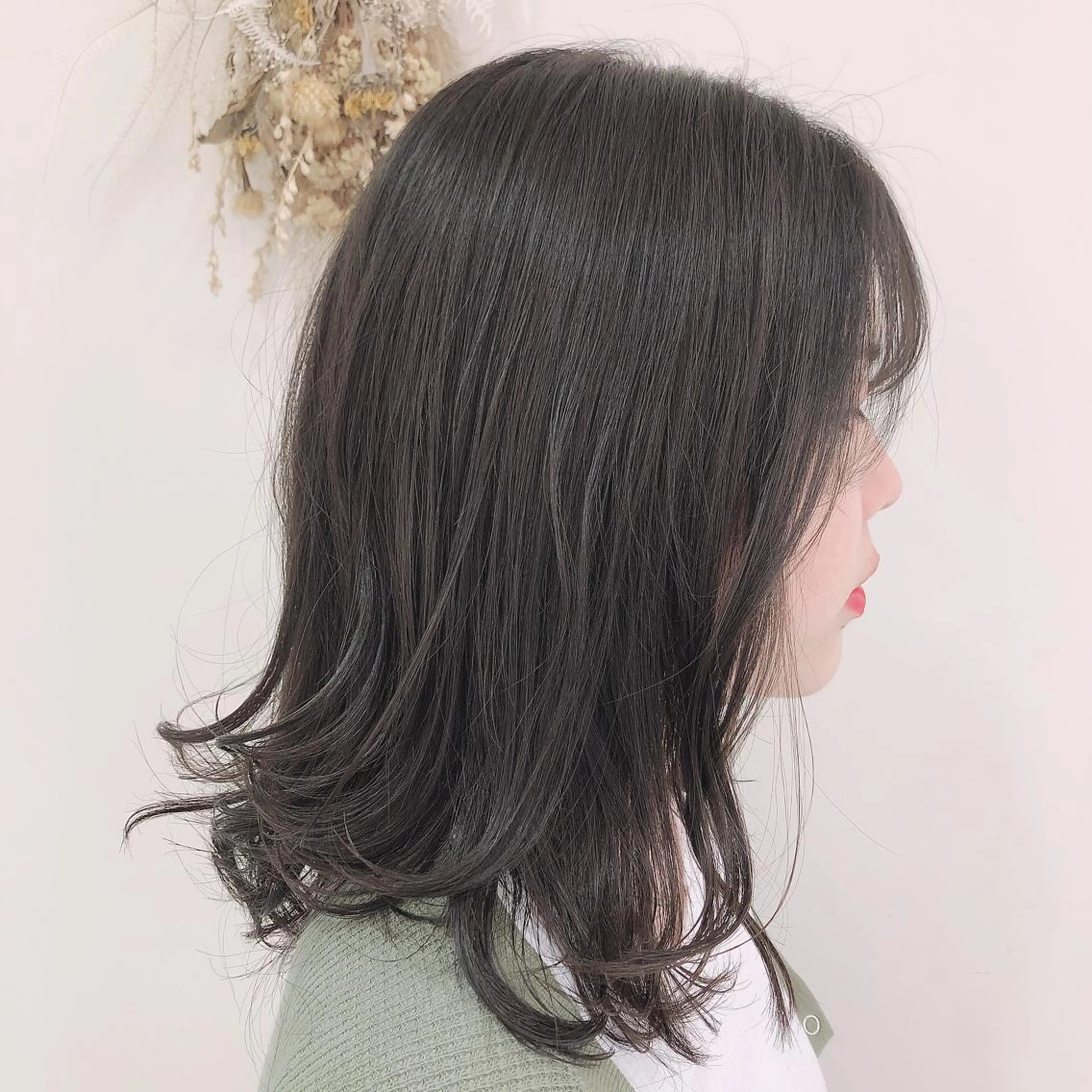 ミディアム カラー cyan SANAMIのヘアスタイル