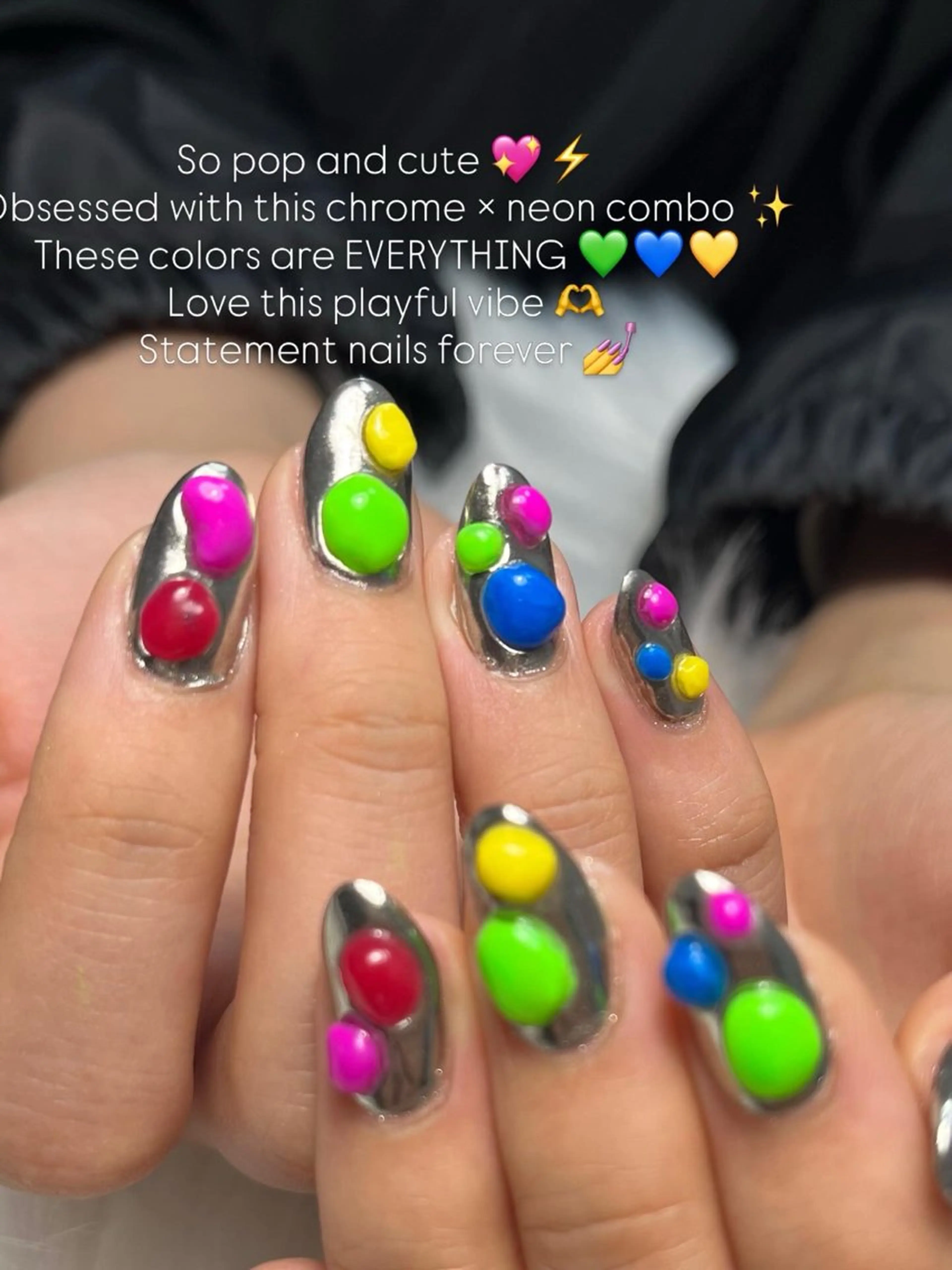ネイル 持ち込み ぷっくりネイル シルバー フットネイル Nail salon Hanakoのネイルデザイン