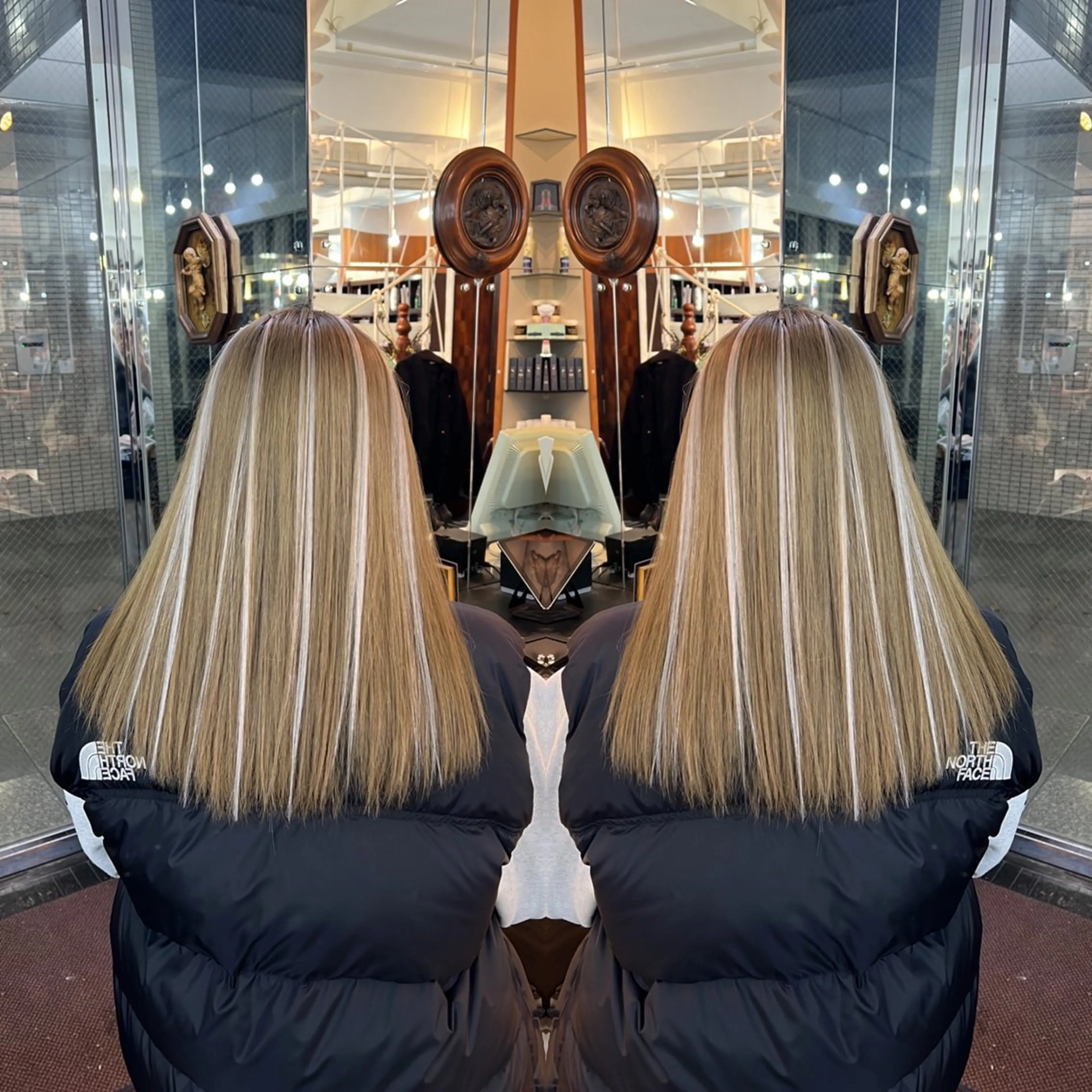 セミロング ヘアカラー エクステ ハイライト/レイヤー /ハイトーン/AOIのヘアスタイル