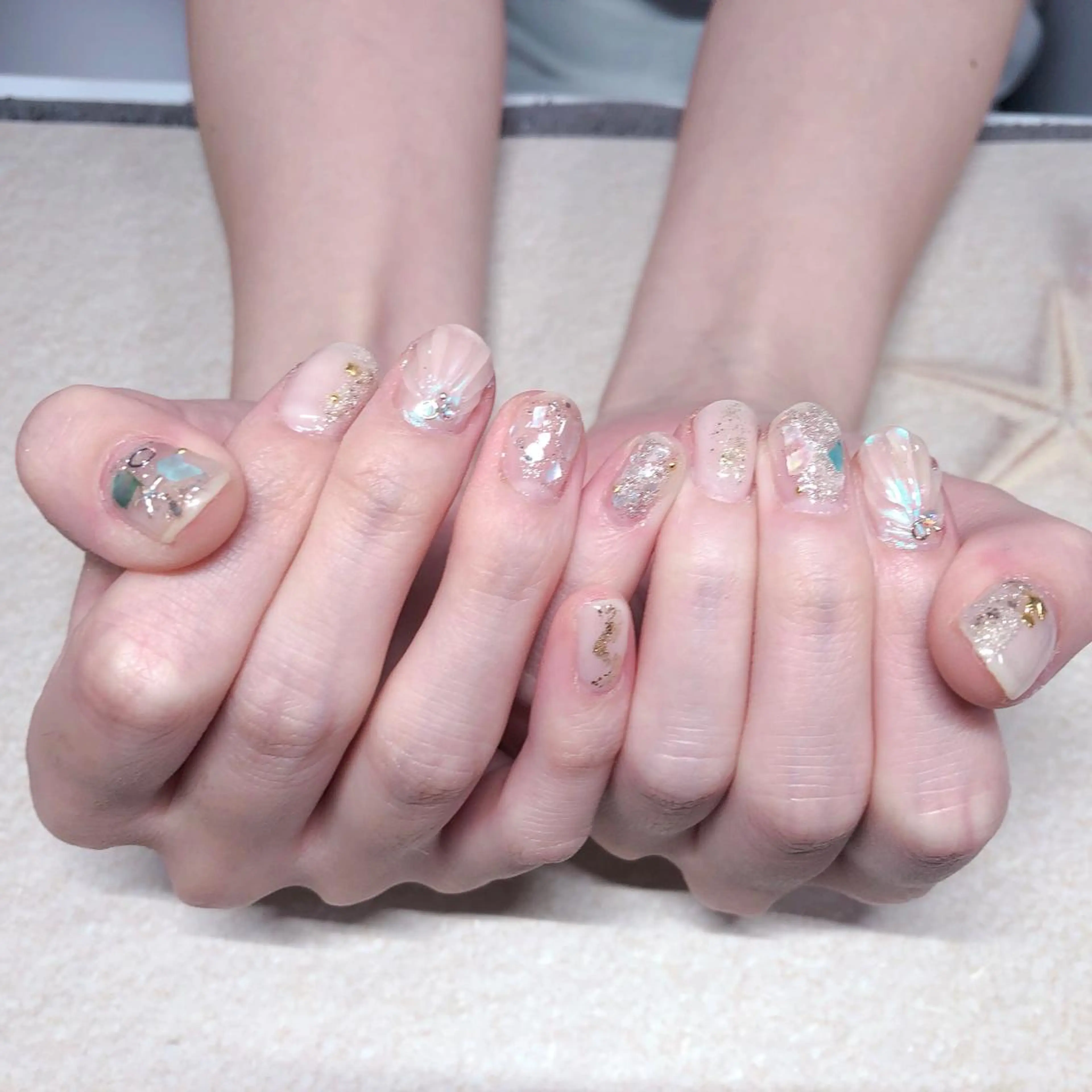 ネイル ホワイト 奥園 良恵のネイルデザイン