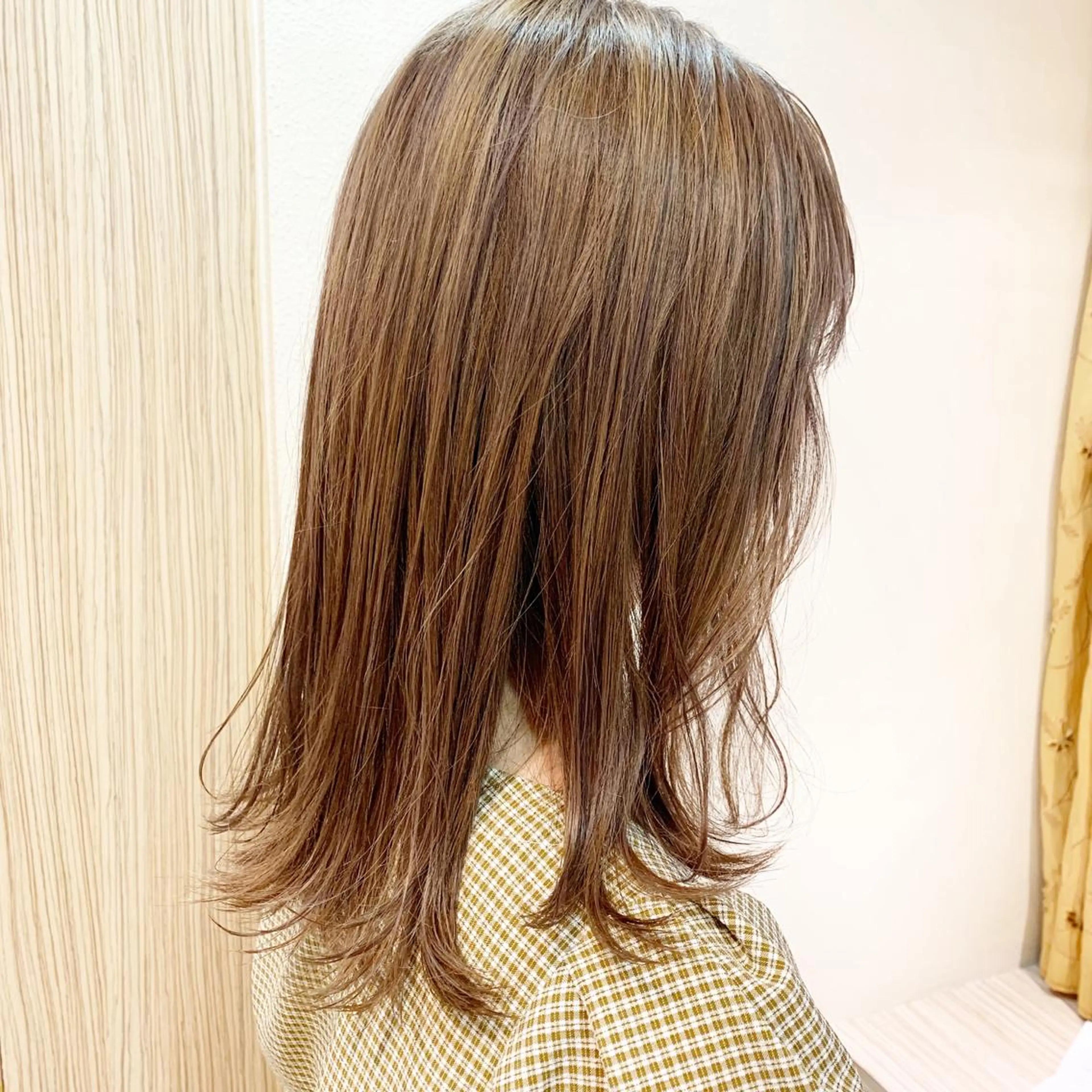 セミロング カラー ベージュカラー ミルクティーベージュ ヘアカラー トリートメント ヘアセット 🌸スタイリスト 山浦美恵のヘアスタイル