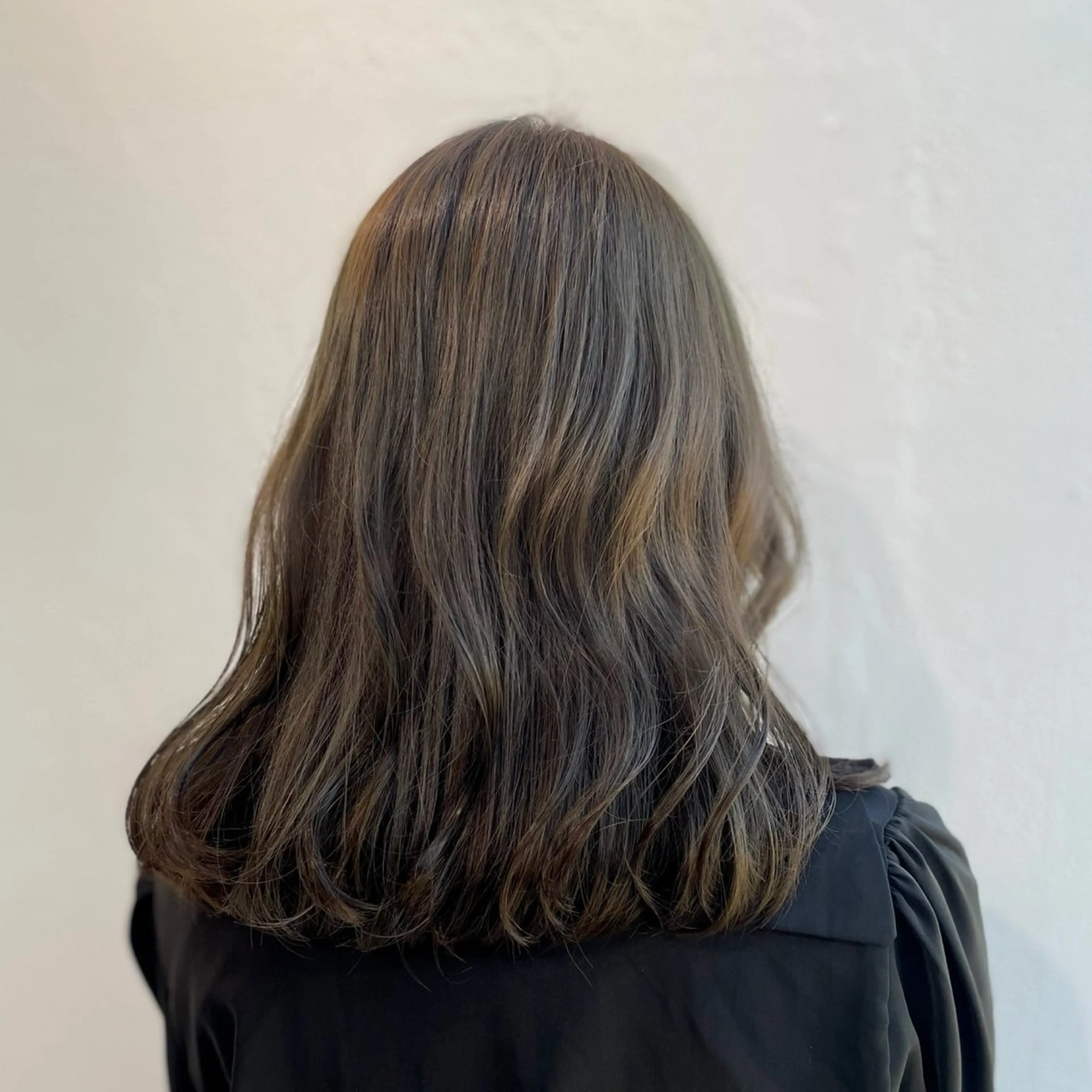 ミディアム カラー 飯田 優花/カットモデルのヘアスタイル