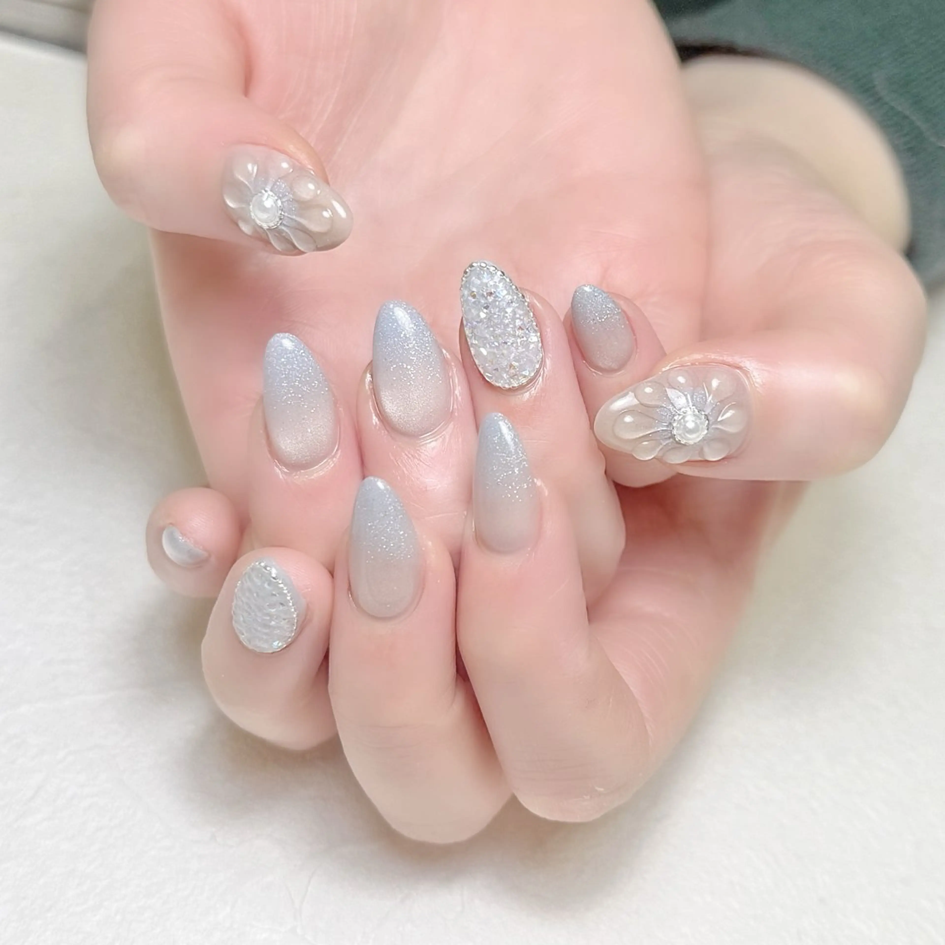 ネイル フラワーネイル グラデーション ラメ(グリッター) マグネットネイル オフィスネイル rouse nail RISATOのネイルデザイン