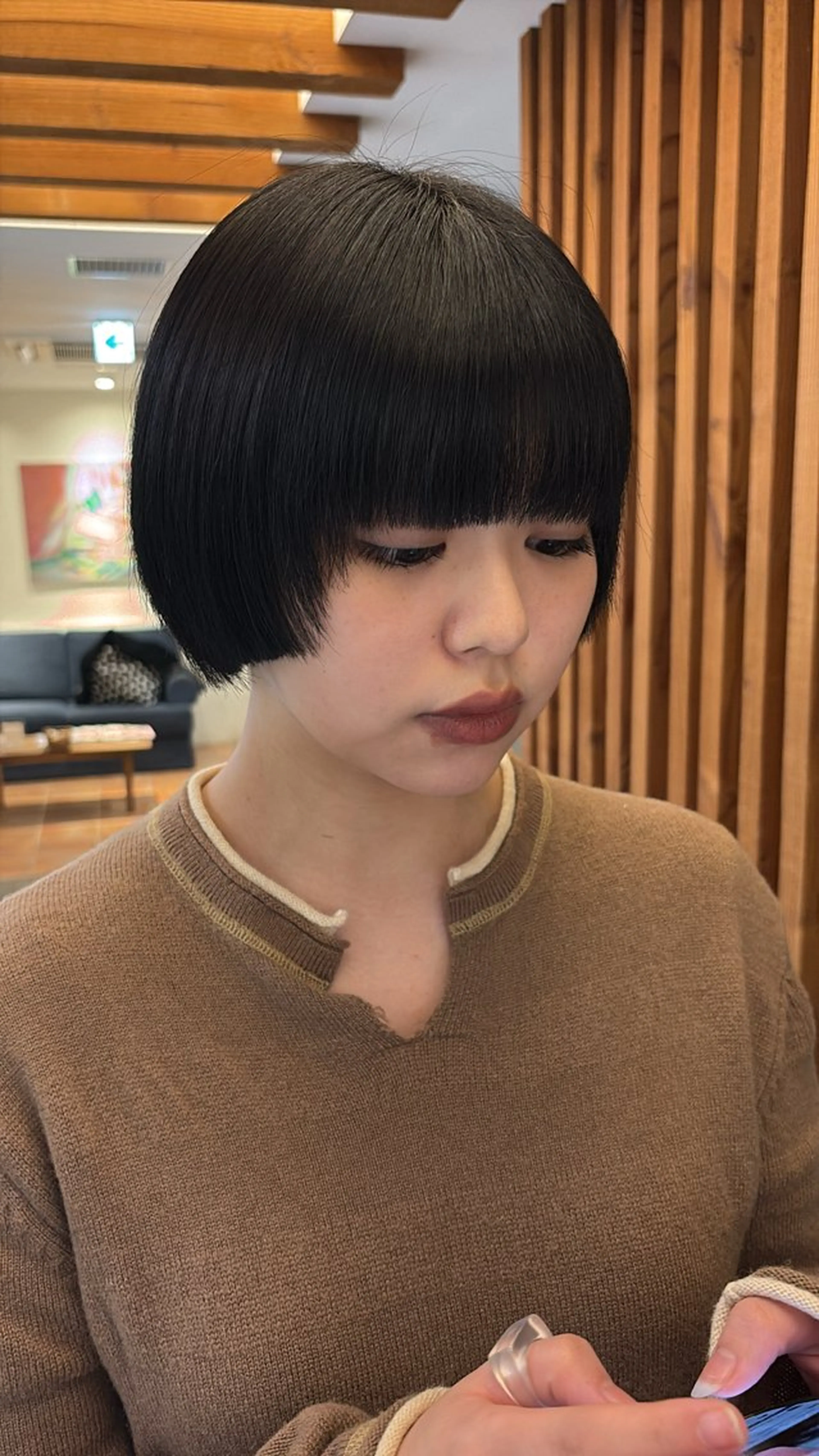 カラー 透明感カラー ダークグレー ヘアカラー トリートメント 桃崎 晏地のヘアスタイル