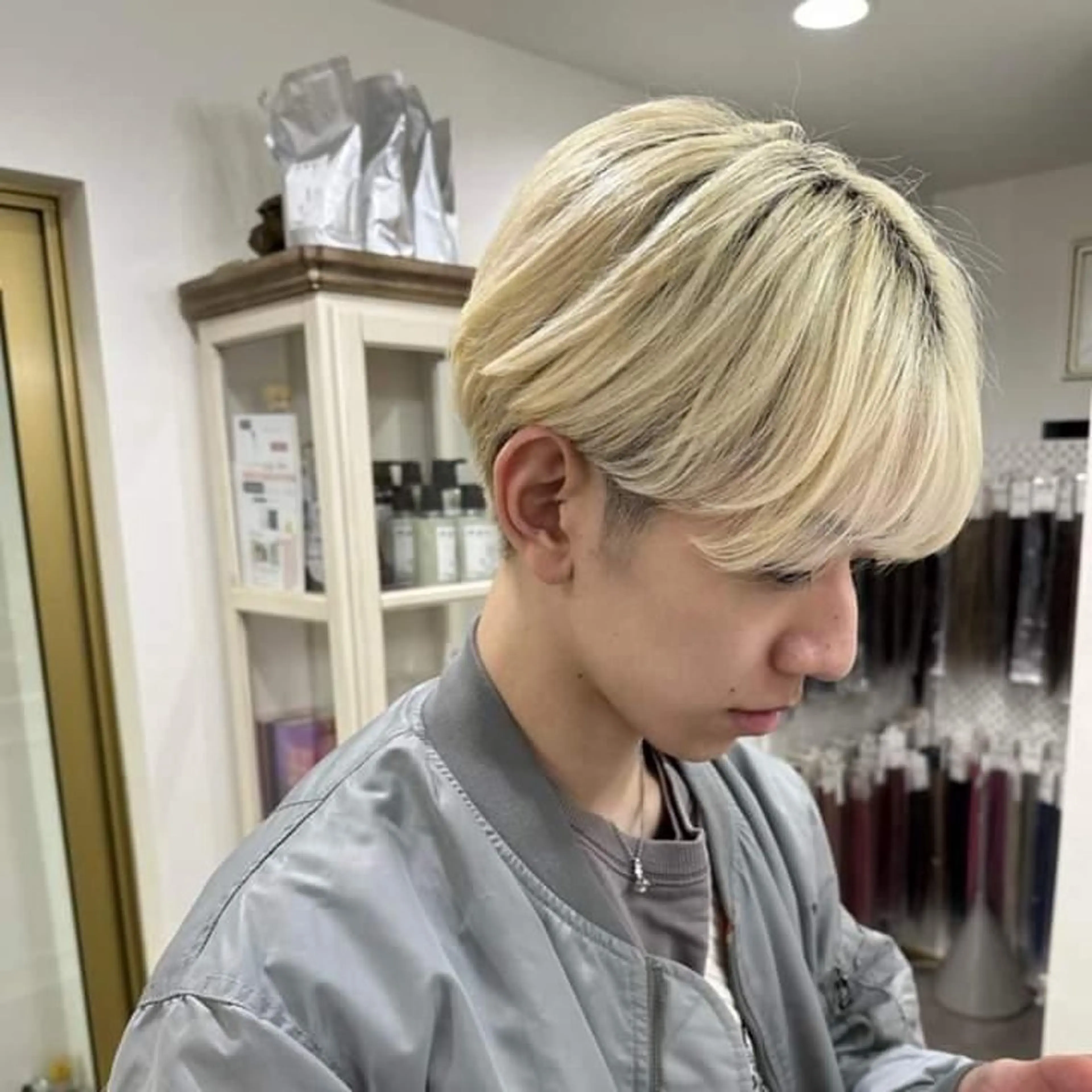 メンズ メンズハイトーン マッシュ ORIKA 美容室のヘアスタイル