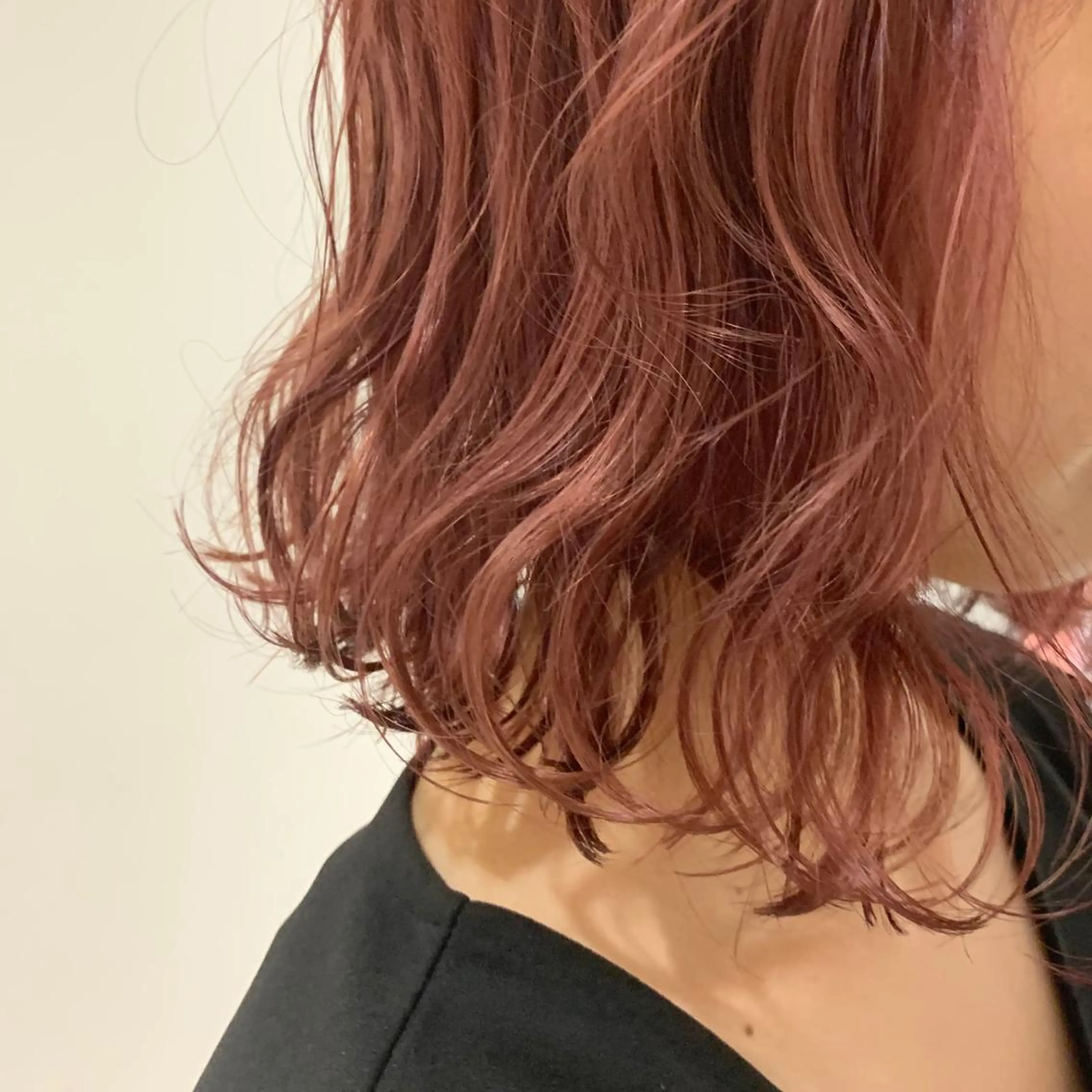 ミディアム カラー ヘアアレンジ カット ヘアカラー トリートメント ヘアセット 憧れの艶ハイトーンへ 🌙サイダサキのヘアスタイル