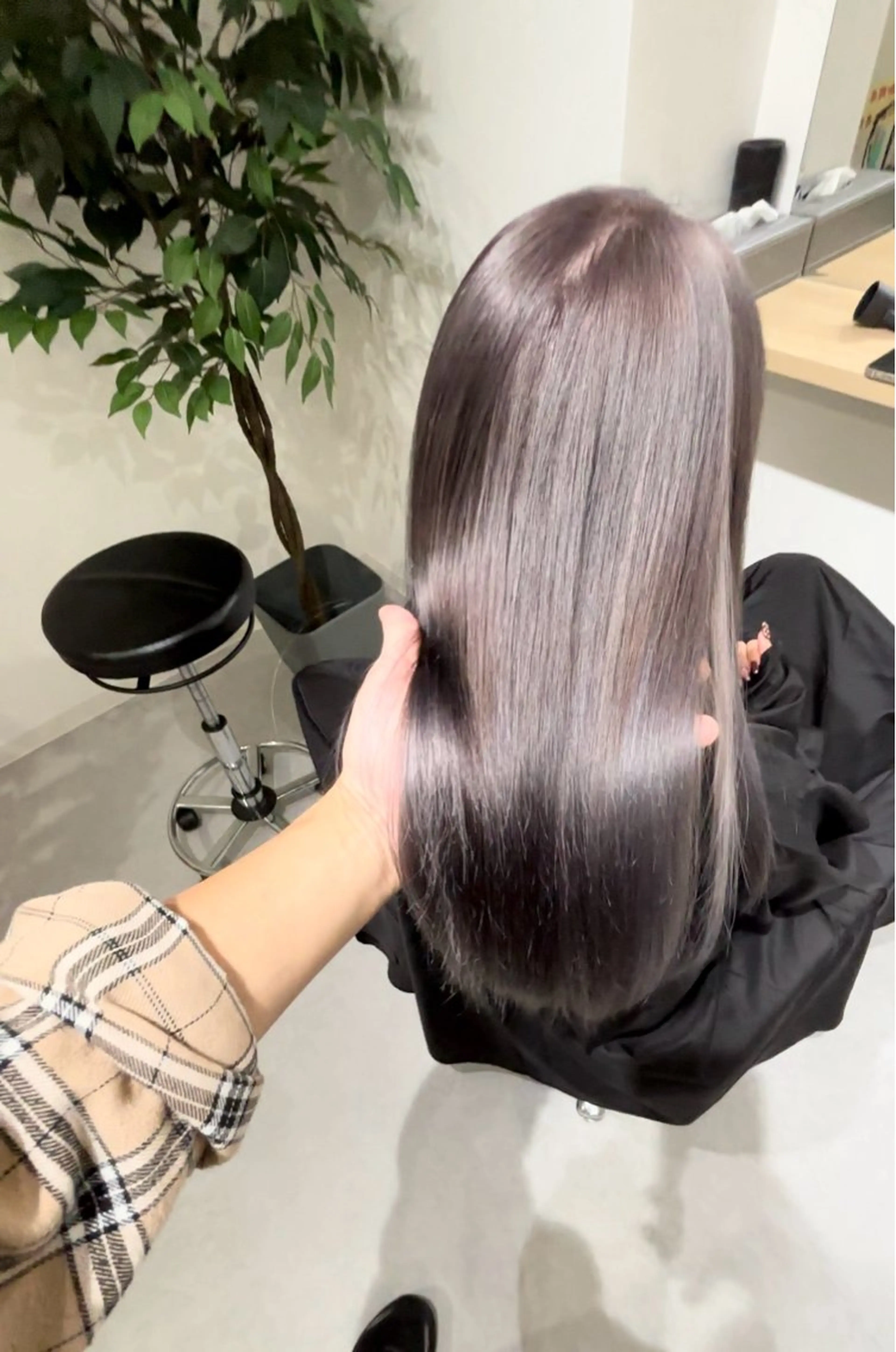 ロング ケアブリーチ 黒瀬有汰のヘアスタイル