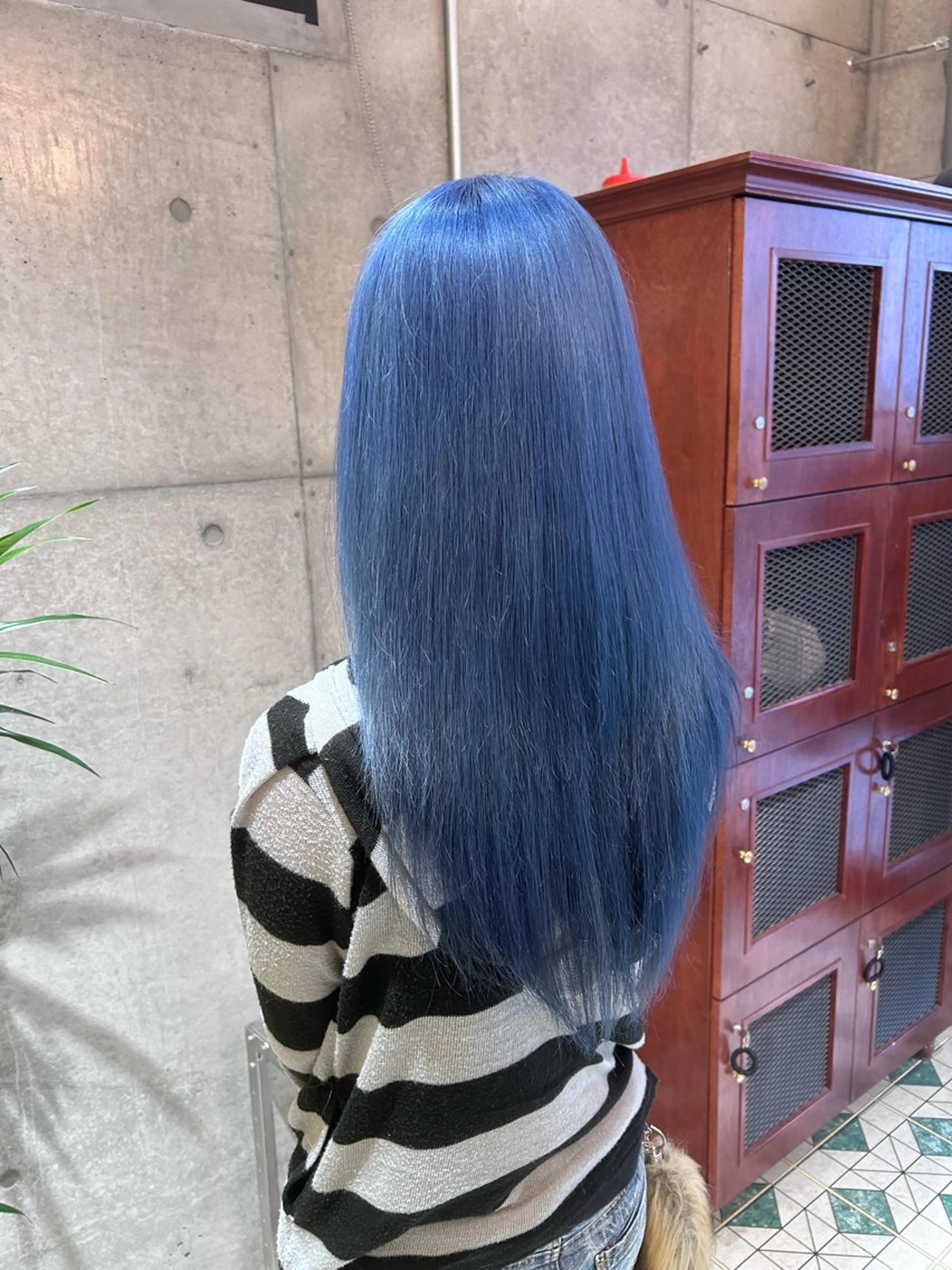 ロング カラー ヘアカラー 閼伽井 誇和のヘアスタイル